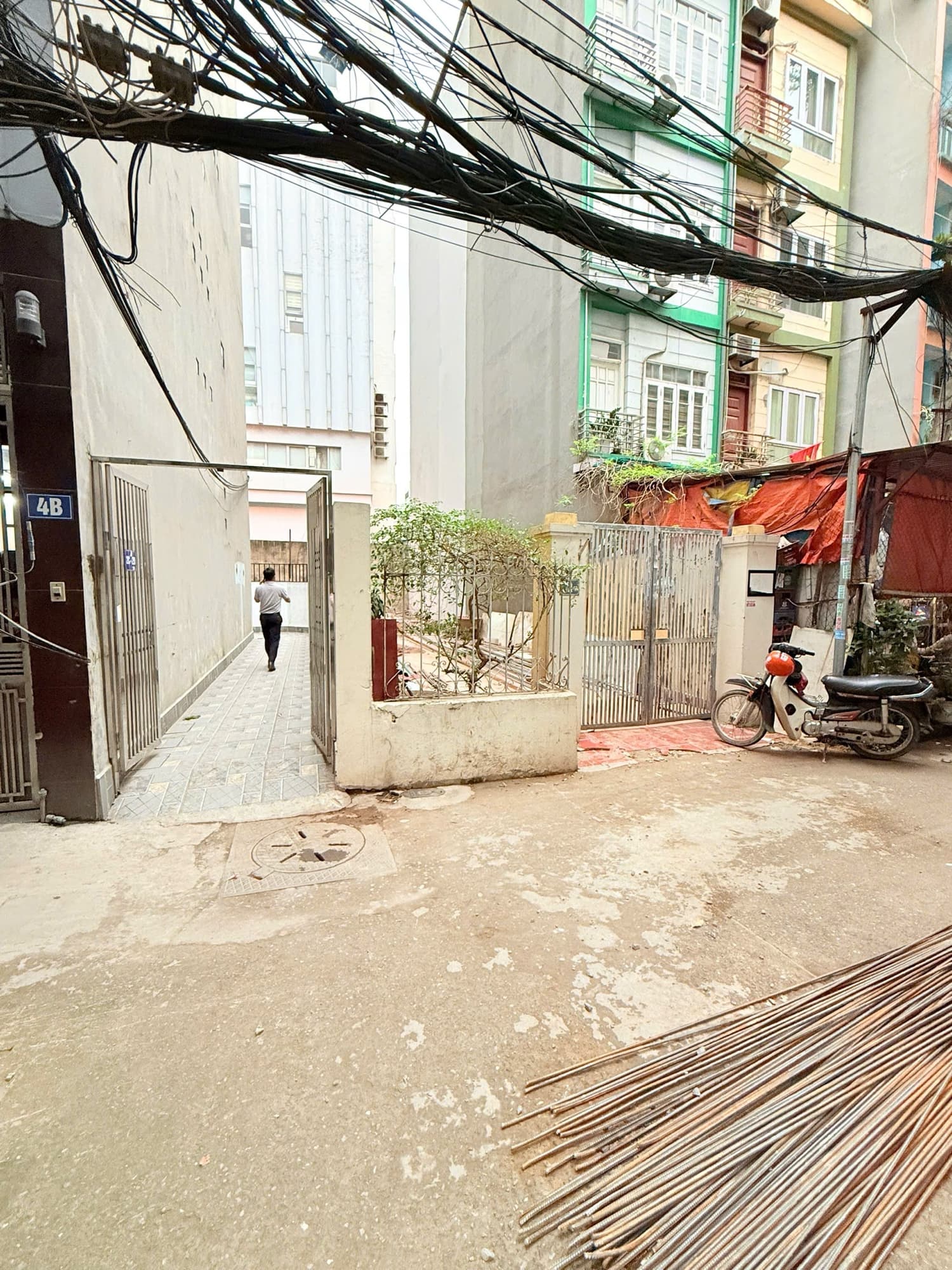 Nhà đất mặt phố, Cầu Giấy, Hà Nội - 127m² giá 35 tỷ