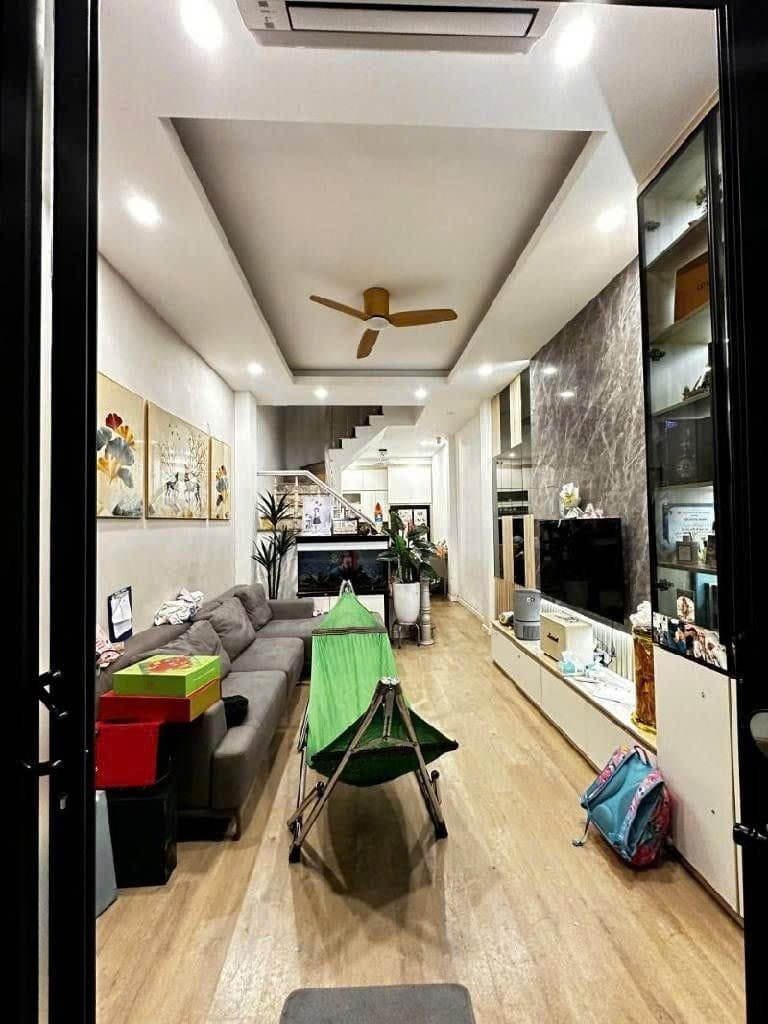 Nhà đất mặt phố, Tây Hồ, Hà Nội - 42m² giá 10.8 tỷ