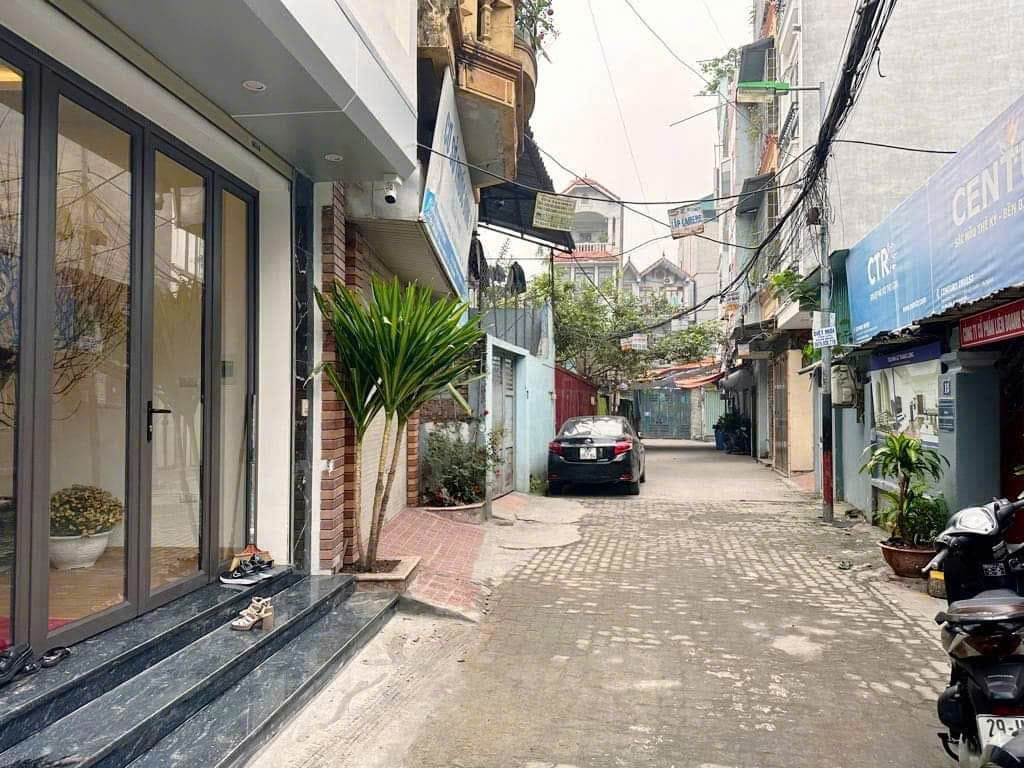 Nhà đất mặt phố, Hoàng Mai, Hà Nội - 33m² giá 9.75 tỷ