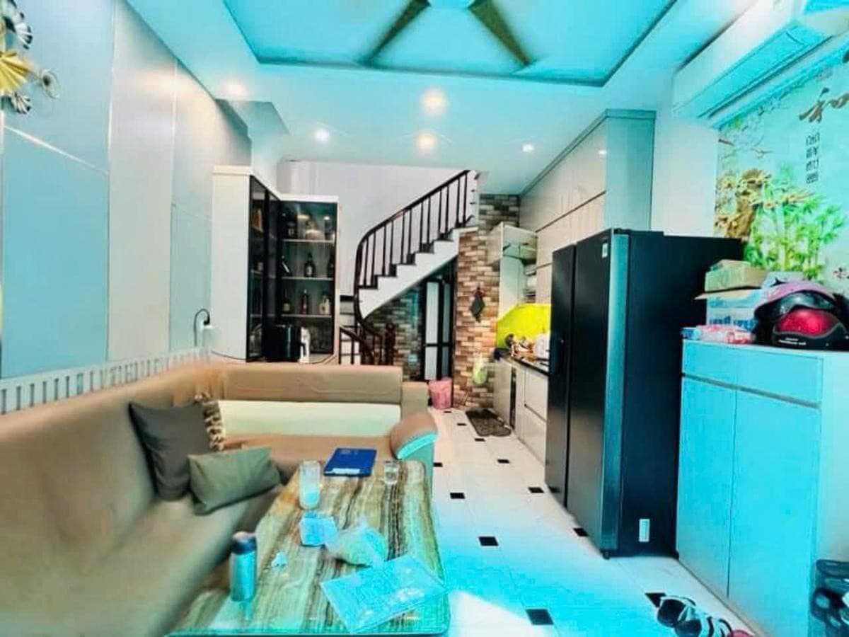 Nhà đất mặt phố, Cầu Giấy, Hà Nội - 31m² giá 8.2 tỷ