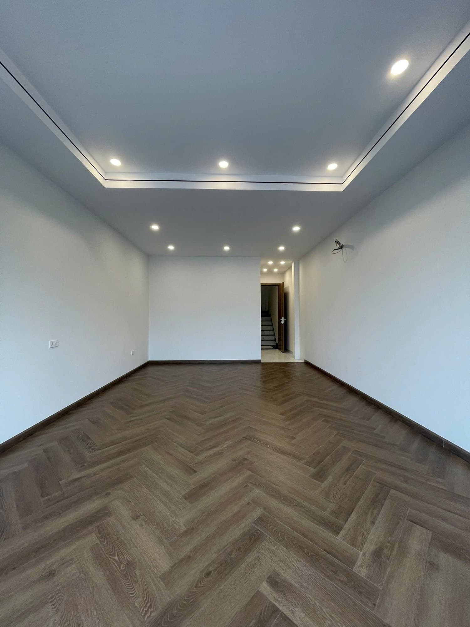 Nhà đất mặt phố, Long Biên, Hà Nội - 66m² giá 24.5 tỷ