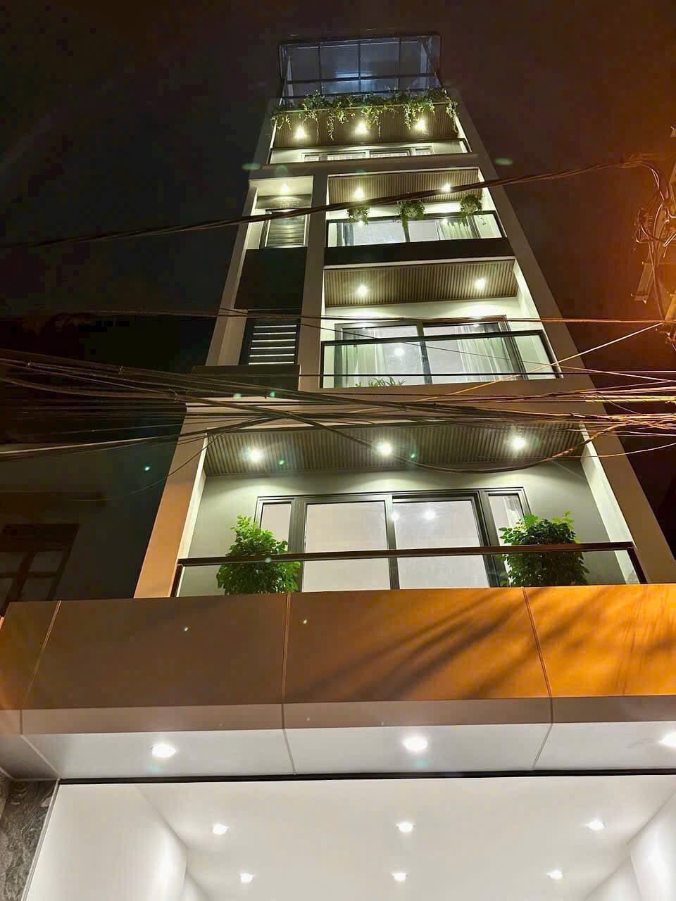 Nhà đất mặt phố, Long Biên, Hà Nội - 45m² giá 14.6 tỷ