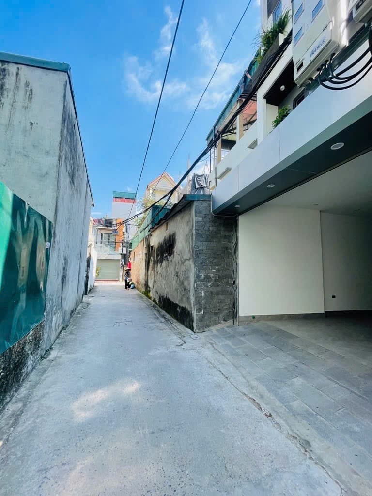 Nhà đất mặt phố, Long Biên, Hà Nội - 45m² giá 14.6 tỷ