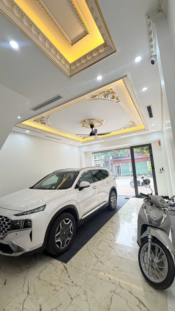 Nhà đất mặt phố, Long Biên, Hà Nội - 76m² giá 33.8 tỷ