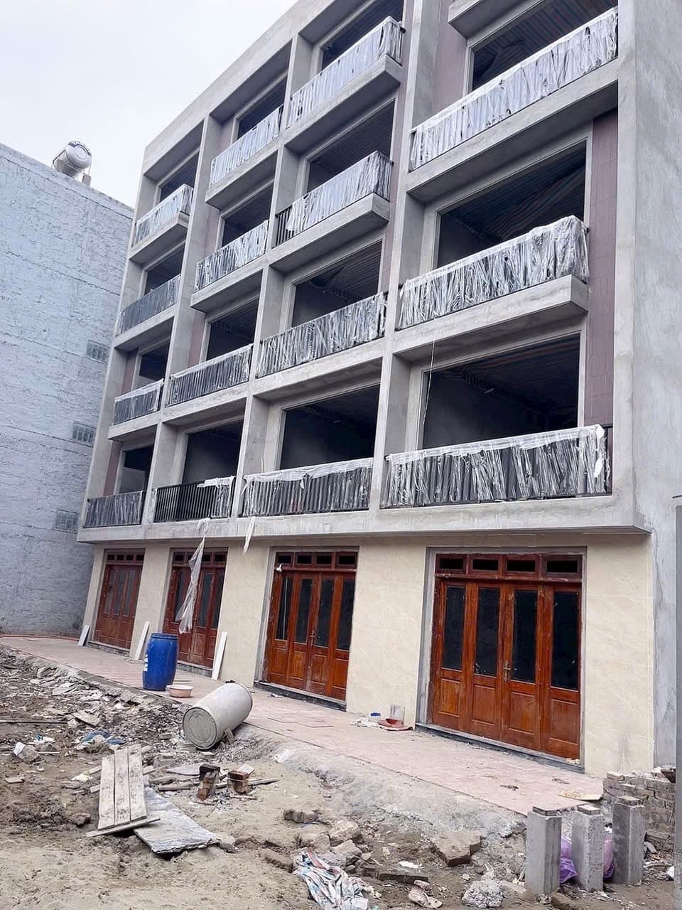 Nhà đất mặt phố, Long Biên, Hà Nội - 53m² giá 11.8 tỷ