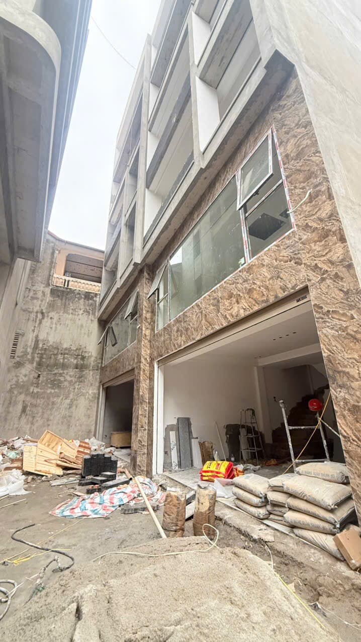 Nhà đất mặt phố, Long Biên, Hà Nội - 50m² giá 16.5 tỷ