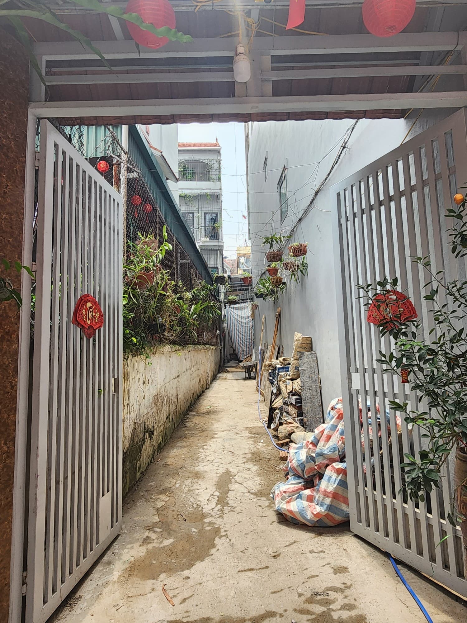 Nhà đất mặt phố, Long Biên, Hà Nội - 66m² giá 15.8 tỷ