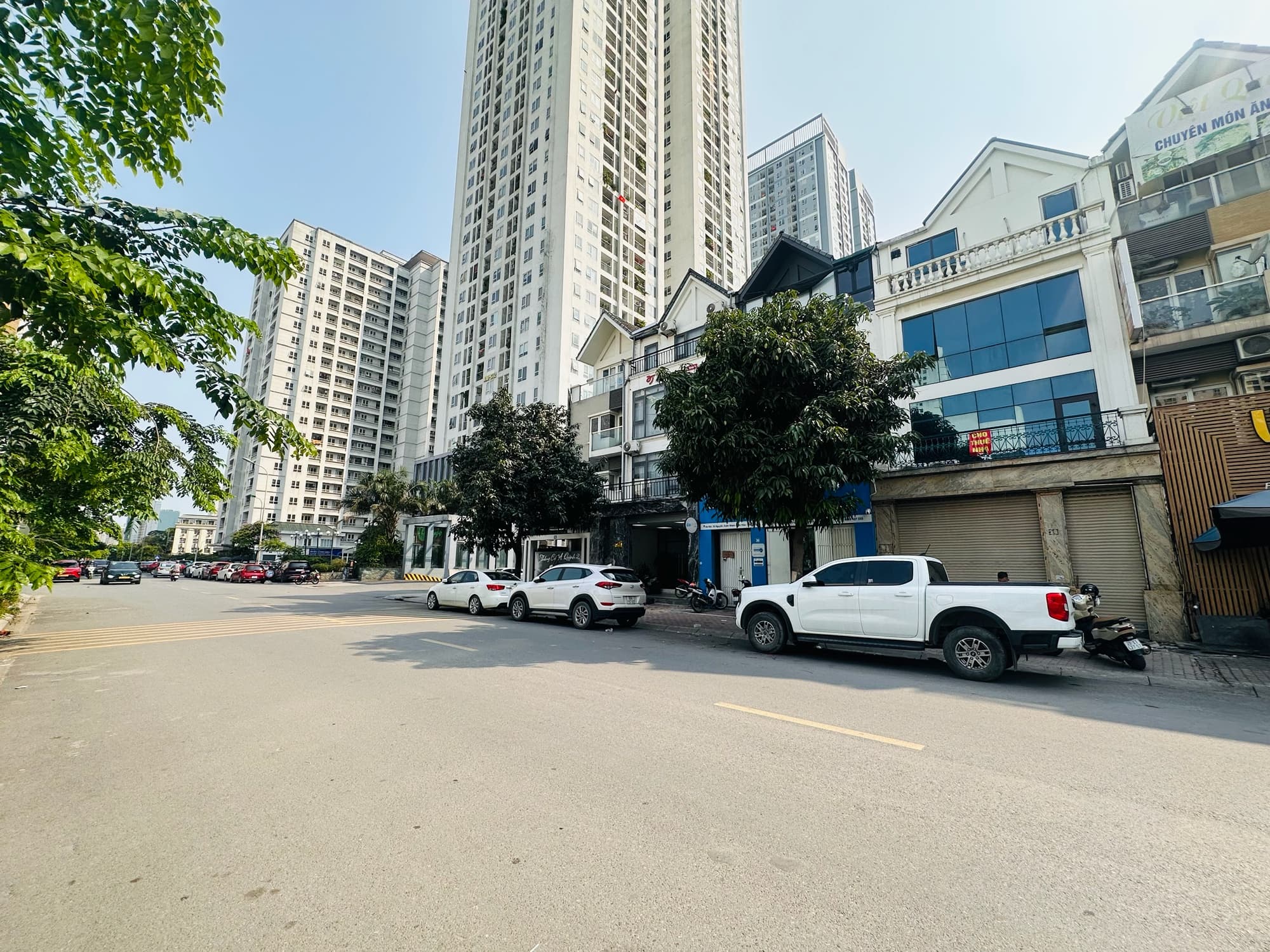 Nhà đất mặt phố Cầu Giấy, Hà Nội - 93m² giá 82 tỷ