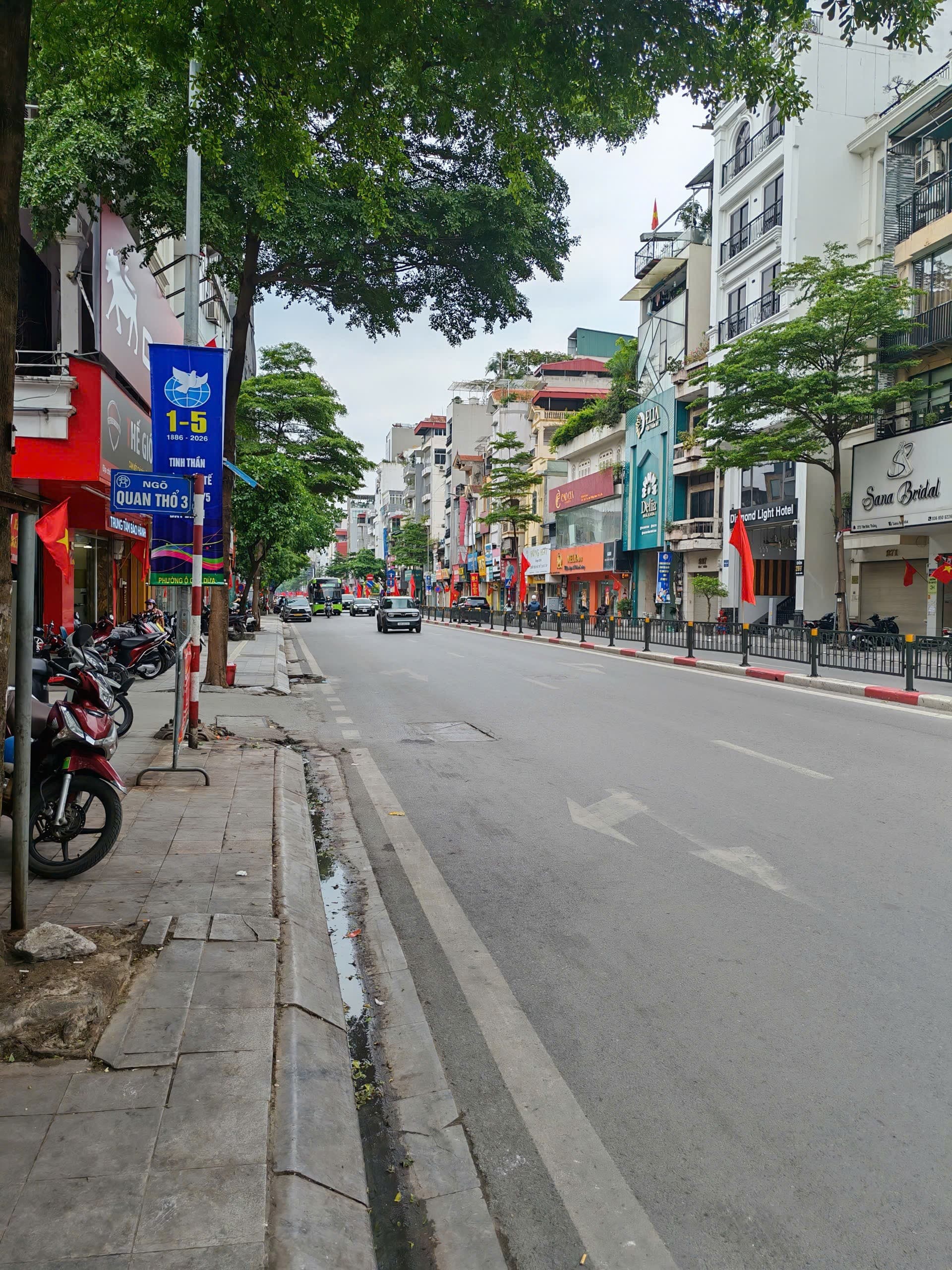 Nhà đất mặt phố, Đống Đa, Hà Nội - 27m² giá 15.8 tỷ