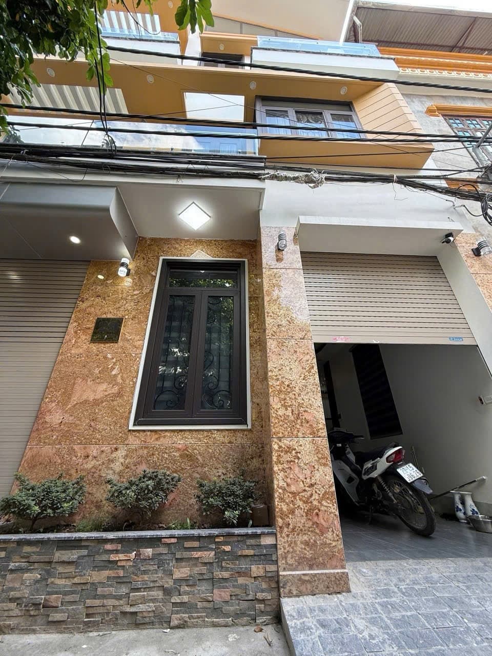 Nhà đất mặt phố, Bắc Từ Liêm, Hà Nội - 73m² giá 12.6 tỷ