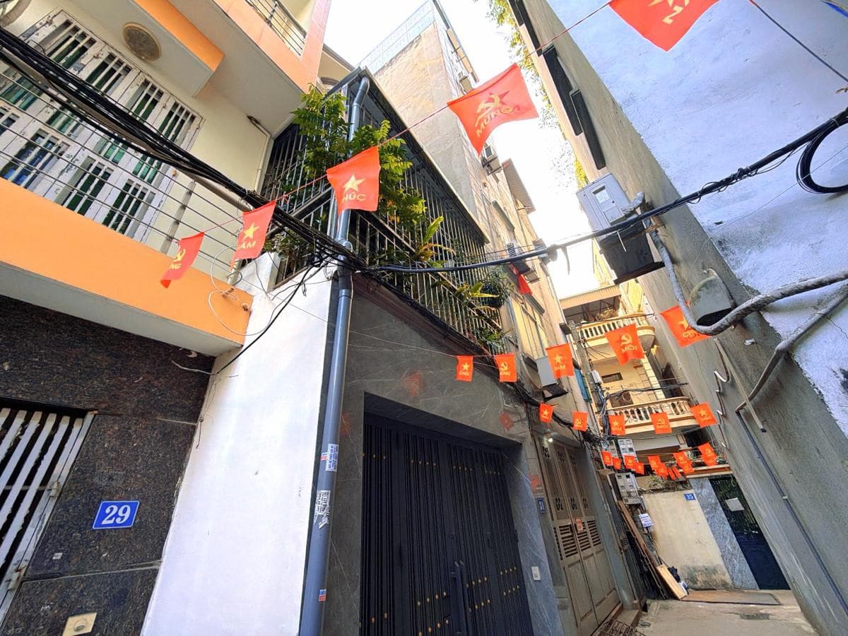 Nhà đất mặt phố, Cầu Giấy, Hà Nội - 50m² giá 13.9 tỷ