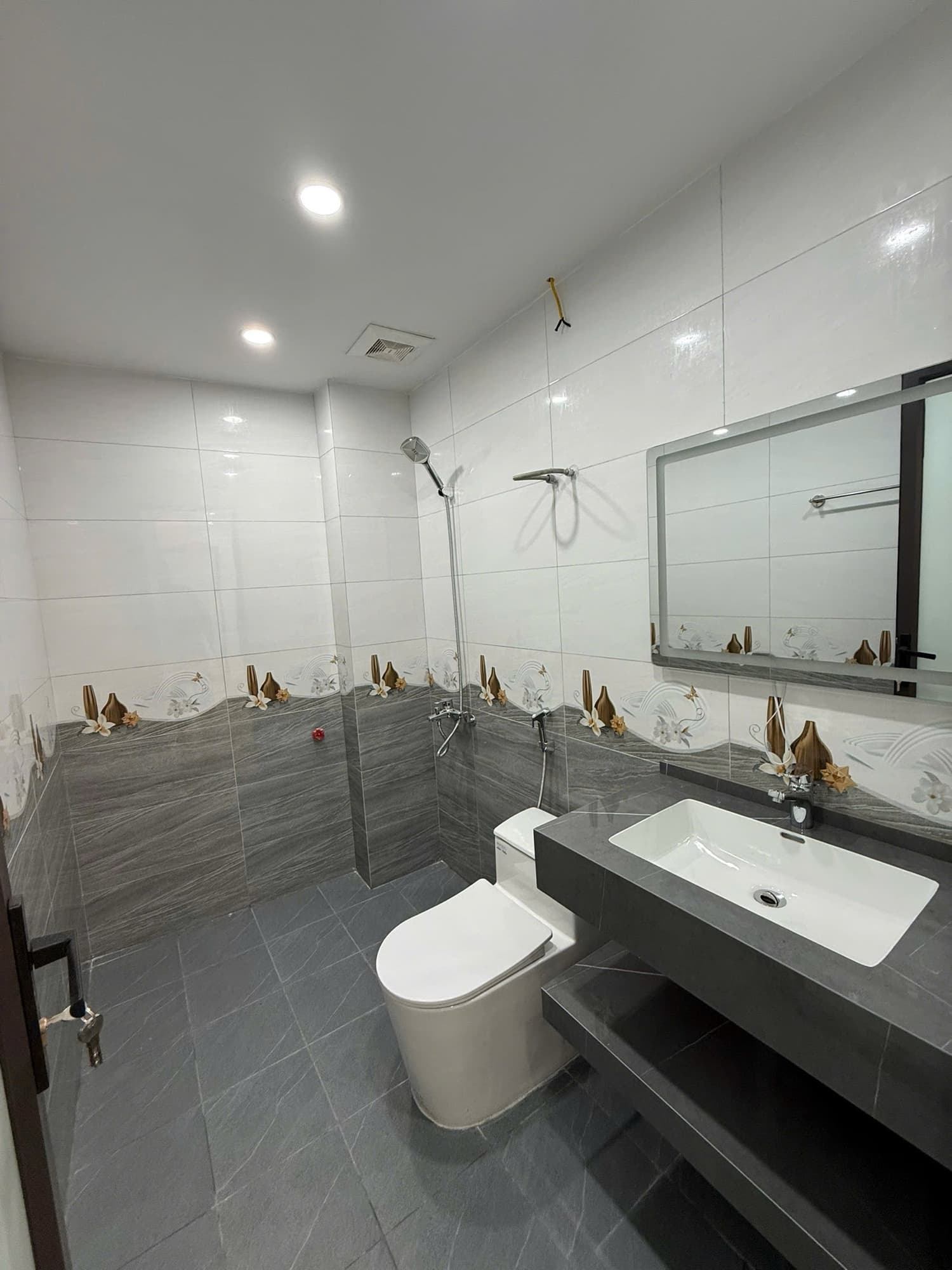 Nhà đất mặt phố, Long Biên, Hà Nội - 30m² giá 8 tỷ