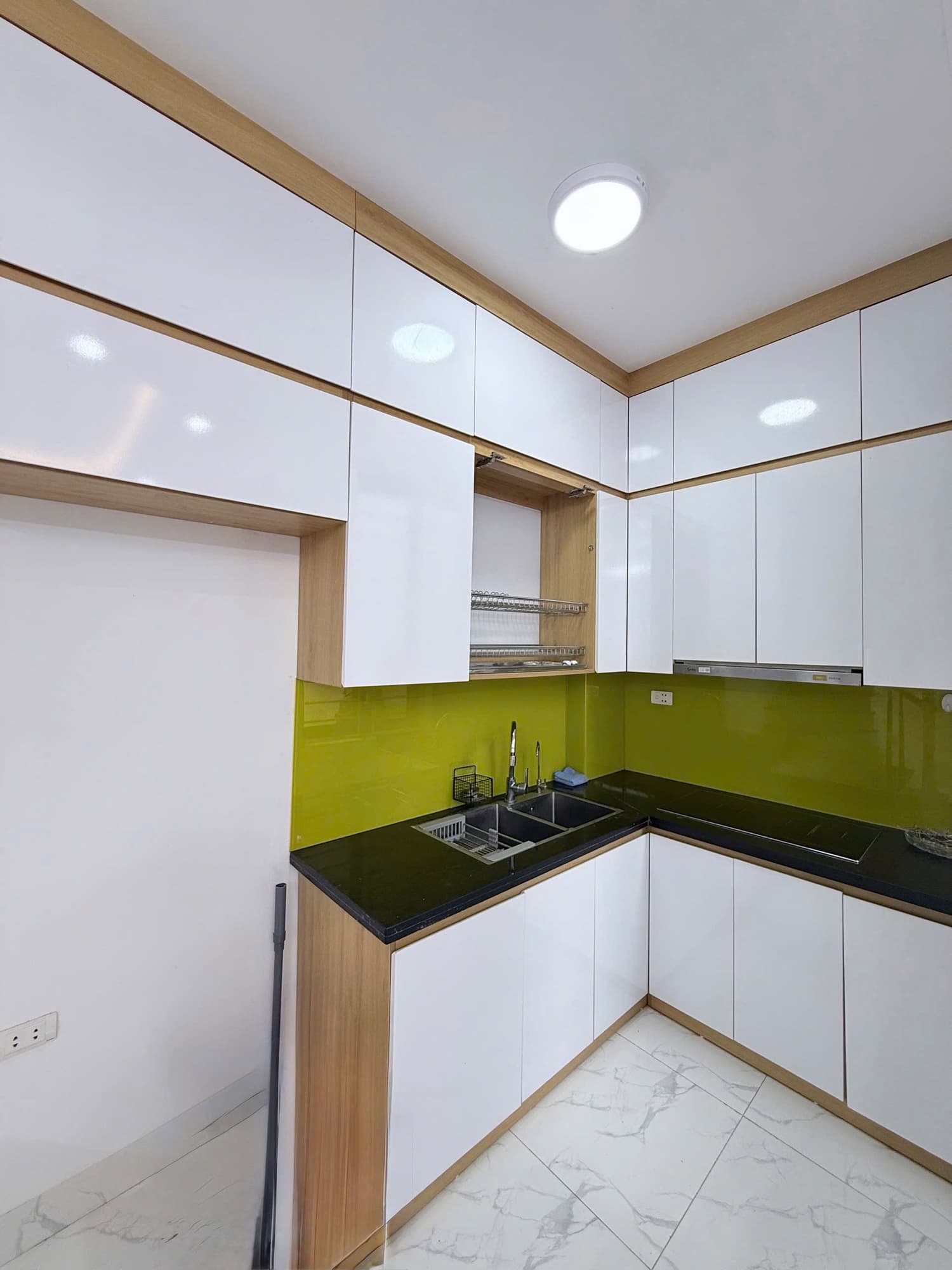 Nhà đất mặt phố, Long Biên, Hà Nội - 30m² giá 7.3 tỷ