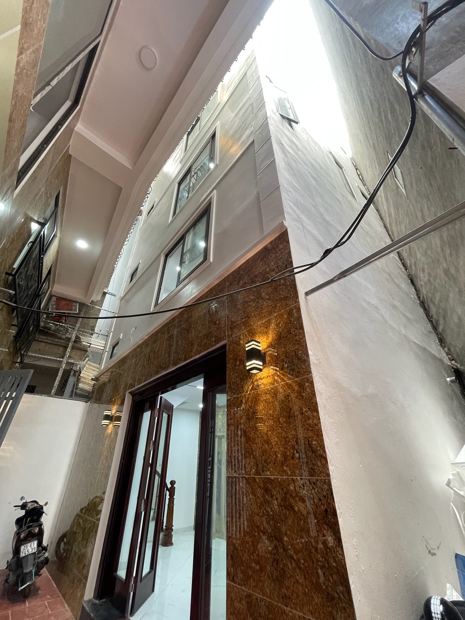 Nhà đất mặt phố, Đống Đa, Hà Nội - 35m² giá 10.8 tỷ