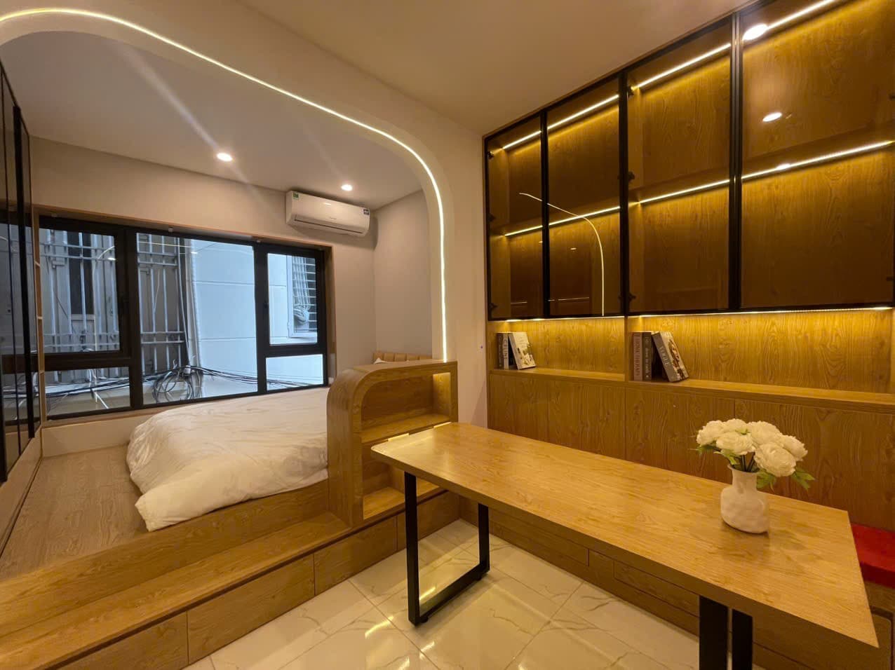Nhà đất mặt phố, Long Biên, Hà Nội - 34m² giá 8.7 tỷ