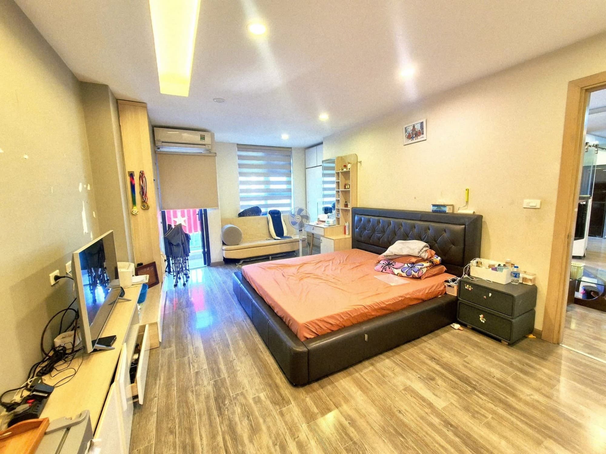 Căn hộ mặt phố, Cầu Giấy, Hà Nội - 135m² giá 17 tỷ