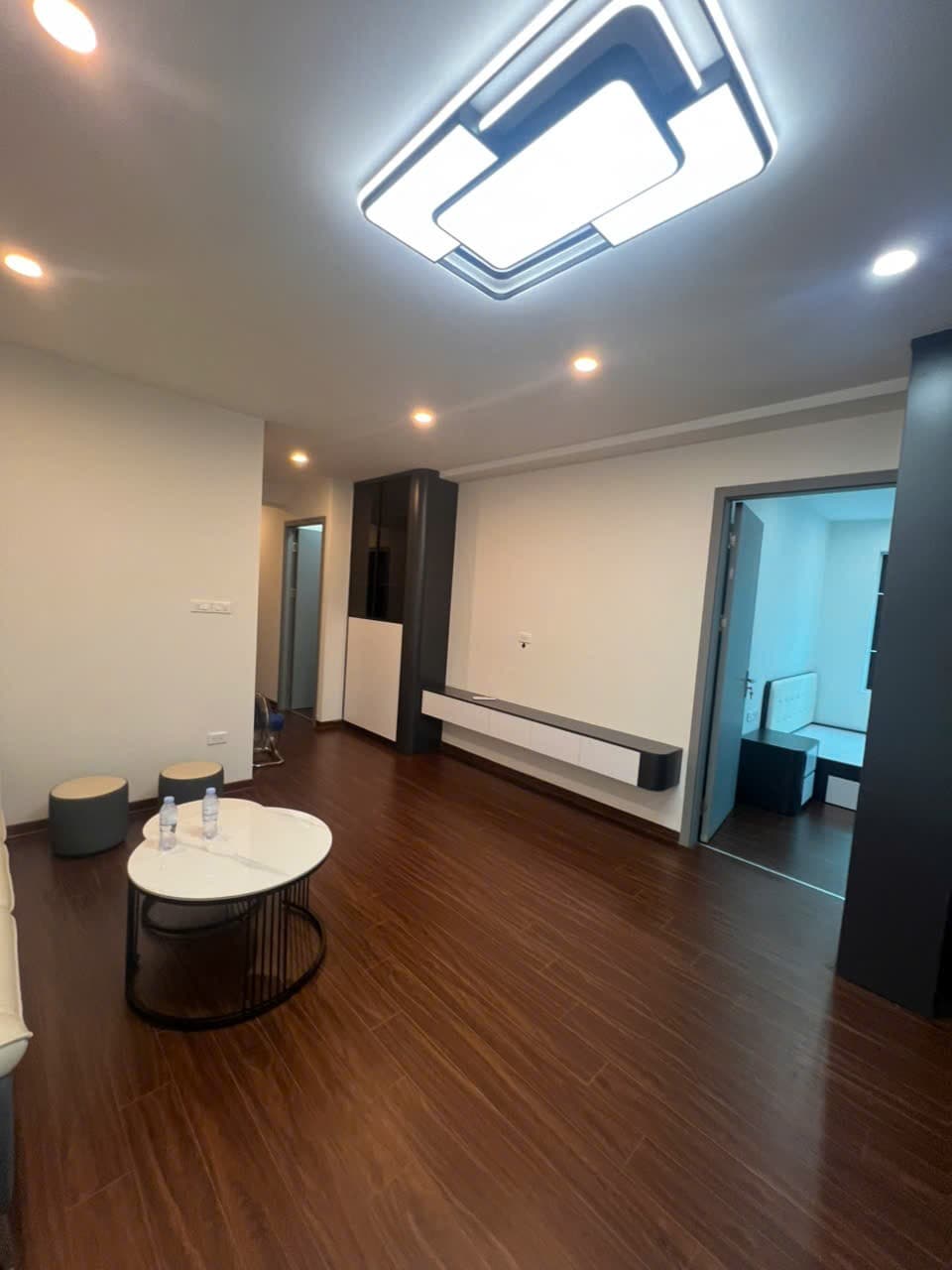 Căn hộ mặt phố, Cầu Giấy, Hà Nội - 69m² giá 7.2 tỷ
