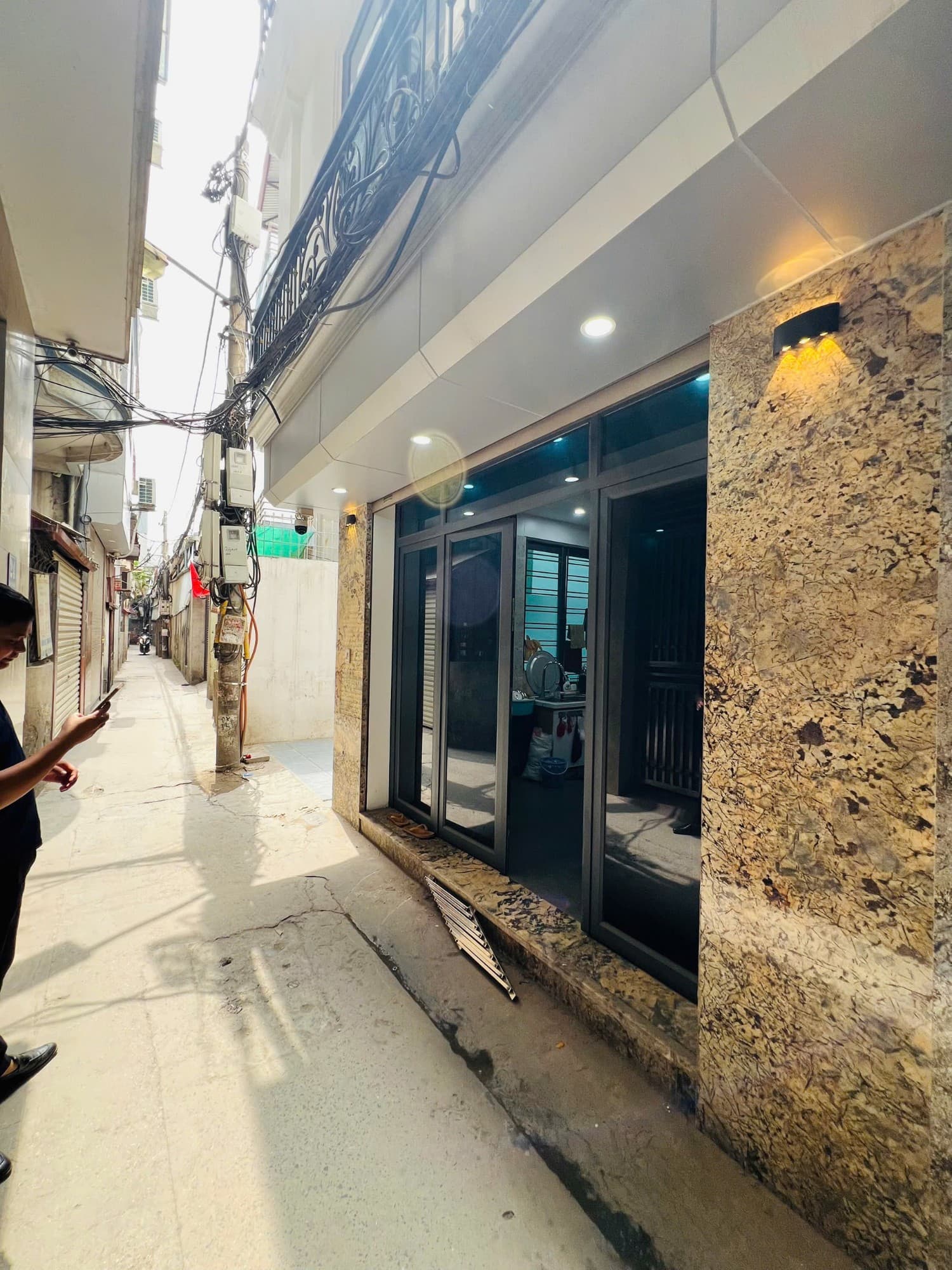Nhà đất mặt phố, Cầu Giấy, Hà Nội - 44m² giá 15.9 tỷ