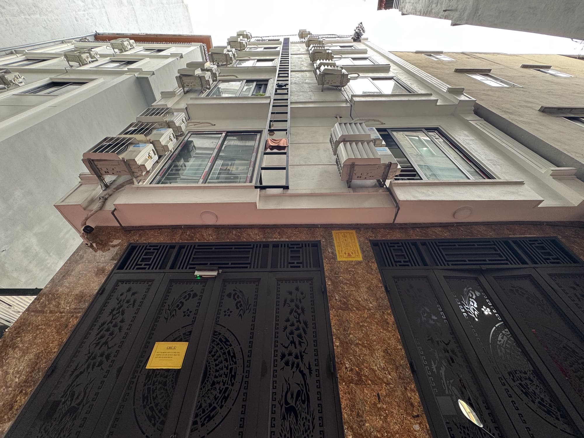 Nhà đất mặt phố, Cầu Giấy, Hà Nội - 76m² giá 22.6 tỷ