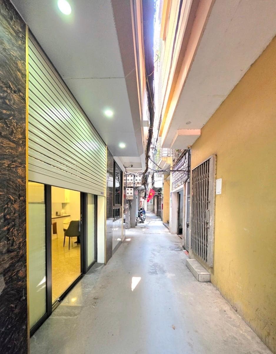 Nhà đất mặt phố, Đống Đa, Hà Nội - 38m² giá 12.3 tỷ