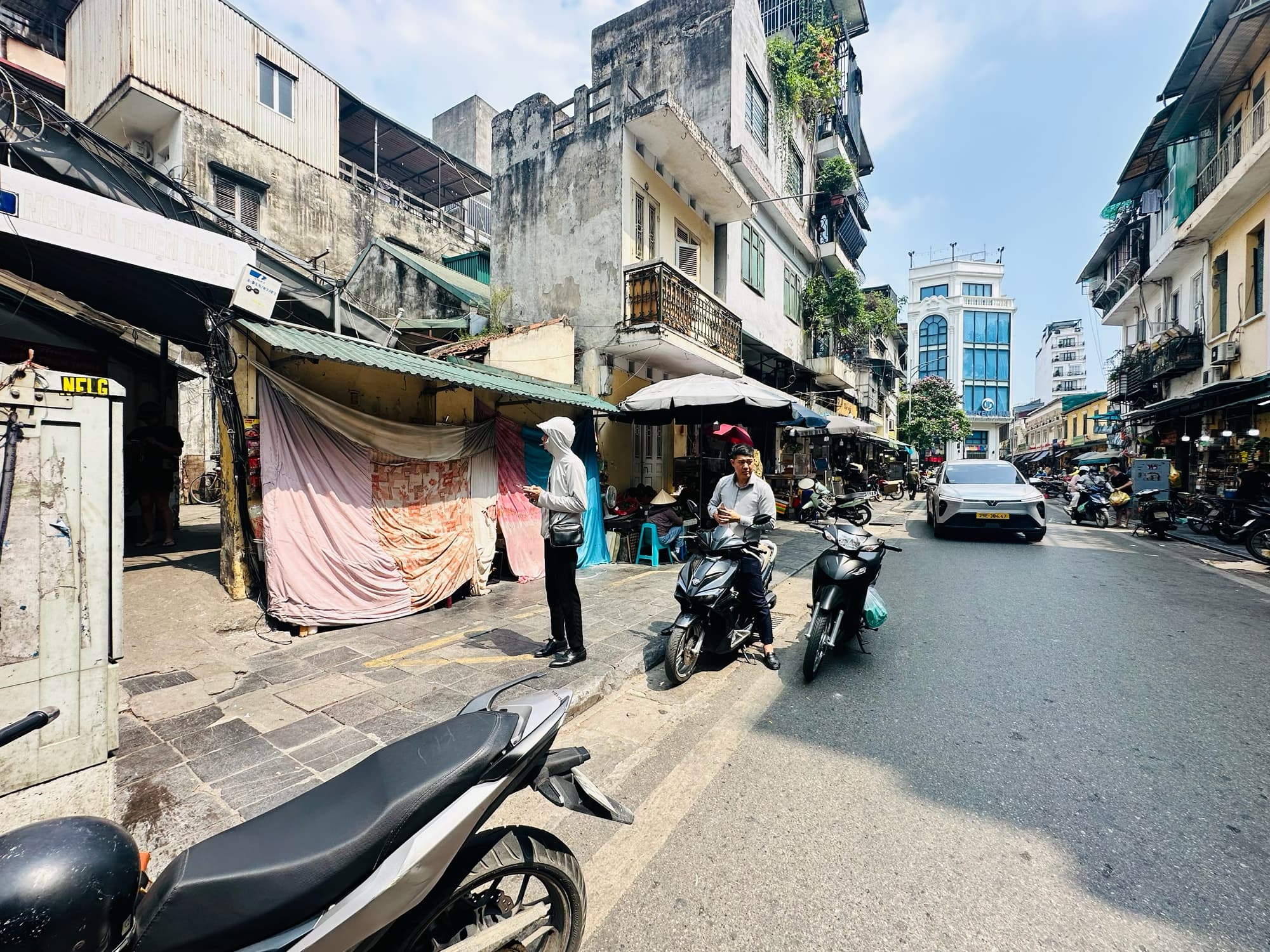 Nhà đất mặt phố, Hoàn Kiếm, Hà Nội - 76m² giá 32.2 tỷ
