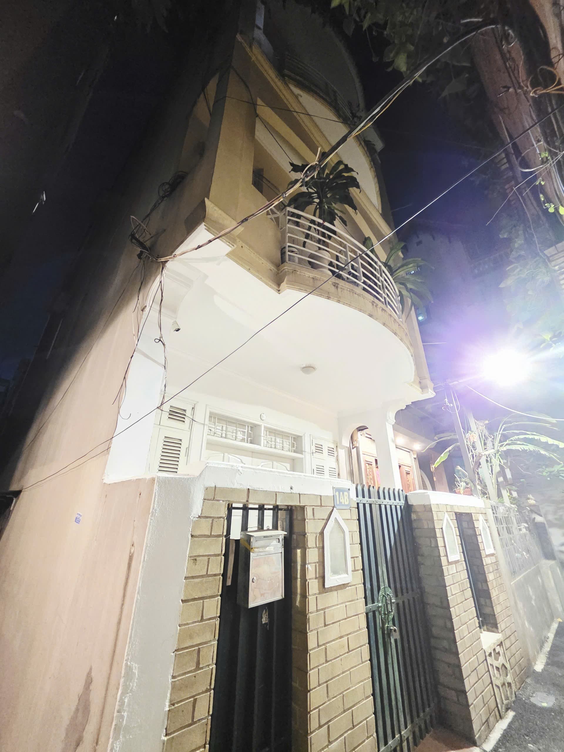 Nhà đất mặt phố, Tây Hồ, Hà Nội - 49m² giá 11 tỷ