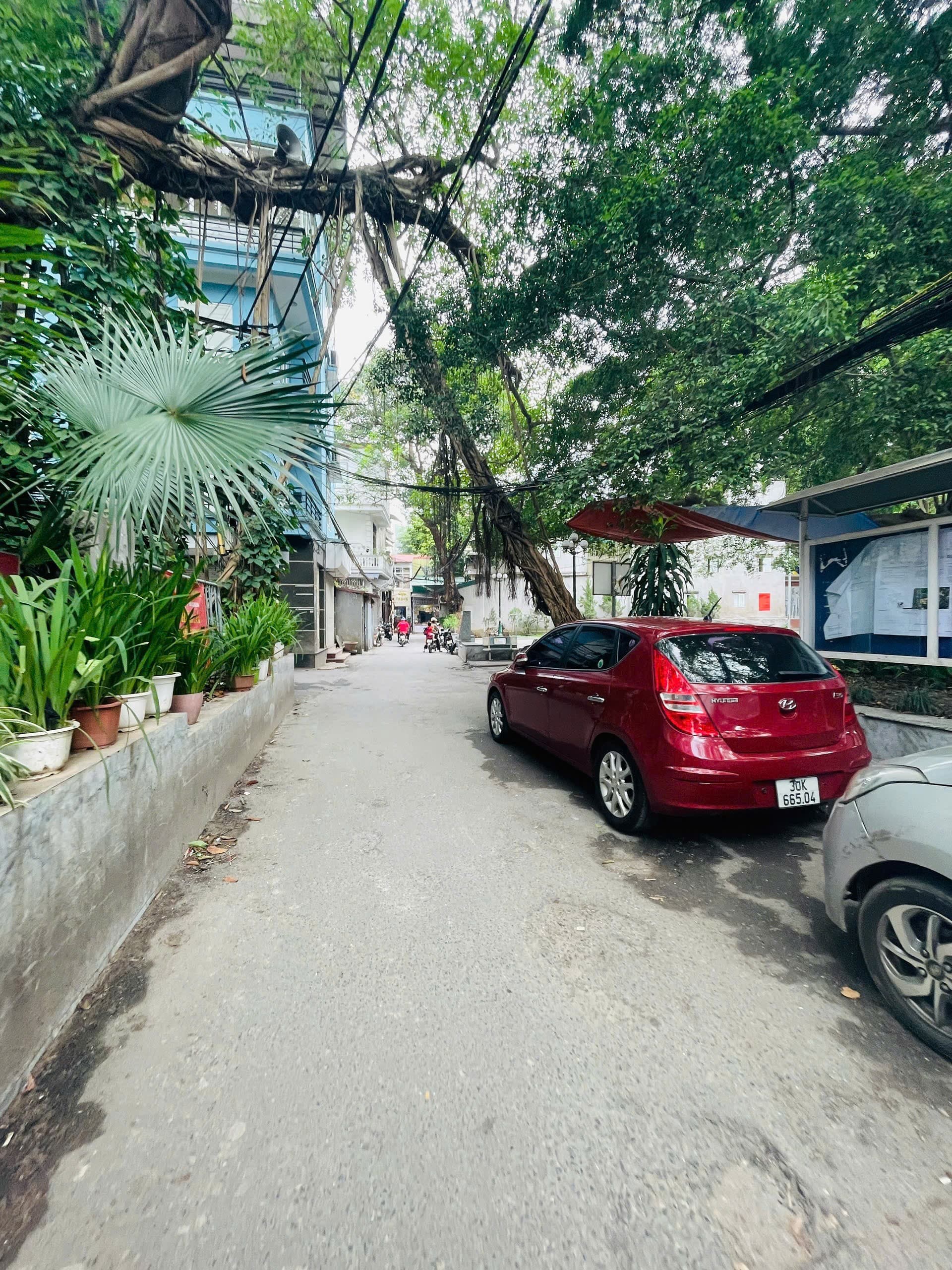 Nhà đất mặt phố, Tây Hồ, Hà Nội - 49m² giá 15.2 tỷ
