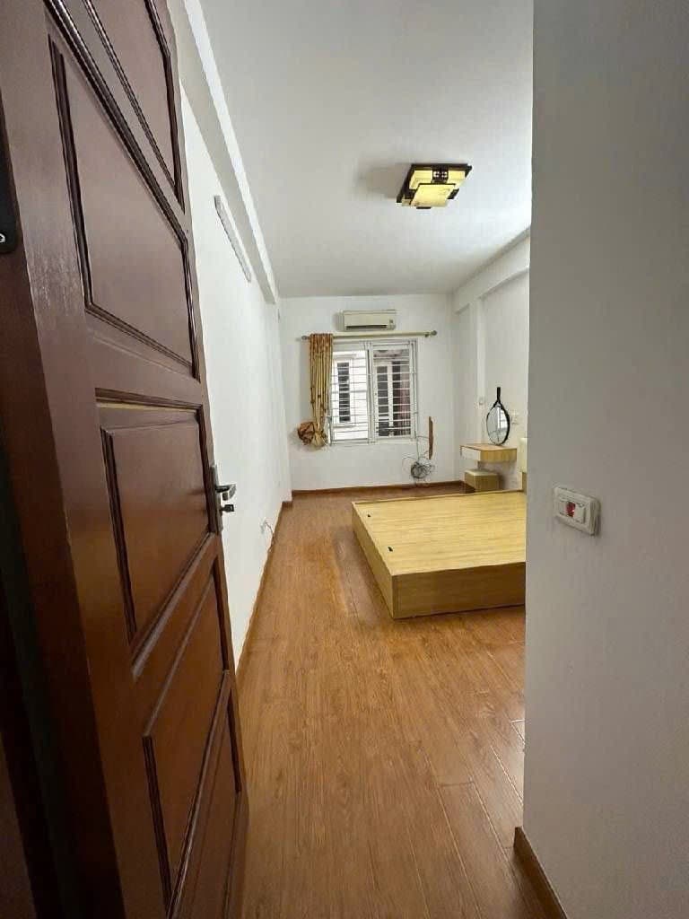 Nhà đất mặt phố, Long Biên, Hà Nội - 33m² giá 8.2 tỷ