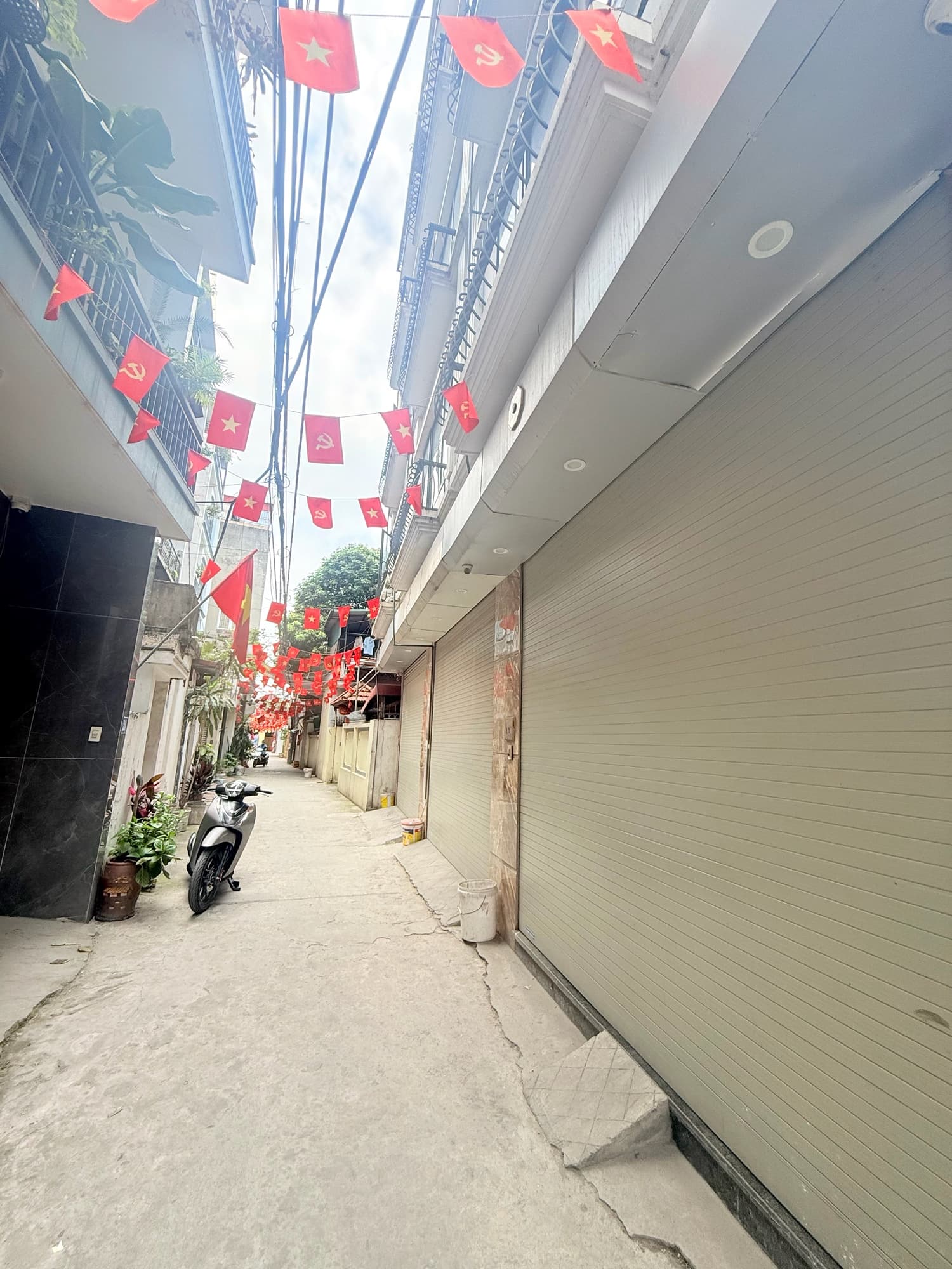 Nhà đất mặt phố, Hoàng Mai, Hà Nội - 38m² giá 11.2 tỷ