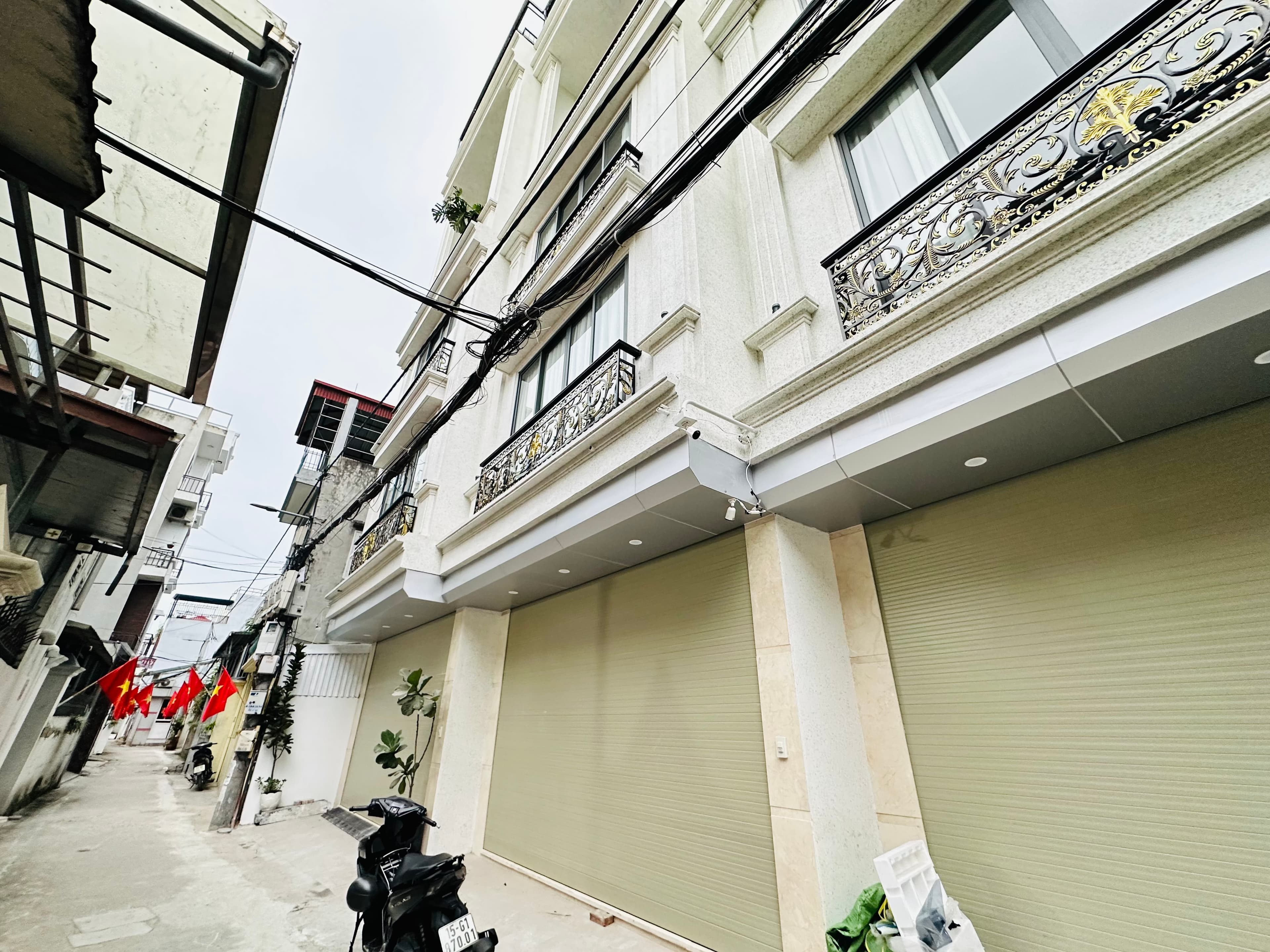 Nhà đất mặt phố, Long Biên, Hà Nội - 63m² giá 14.2 tỷ