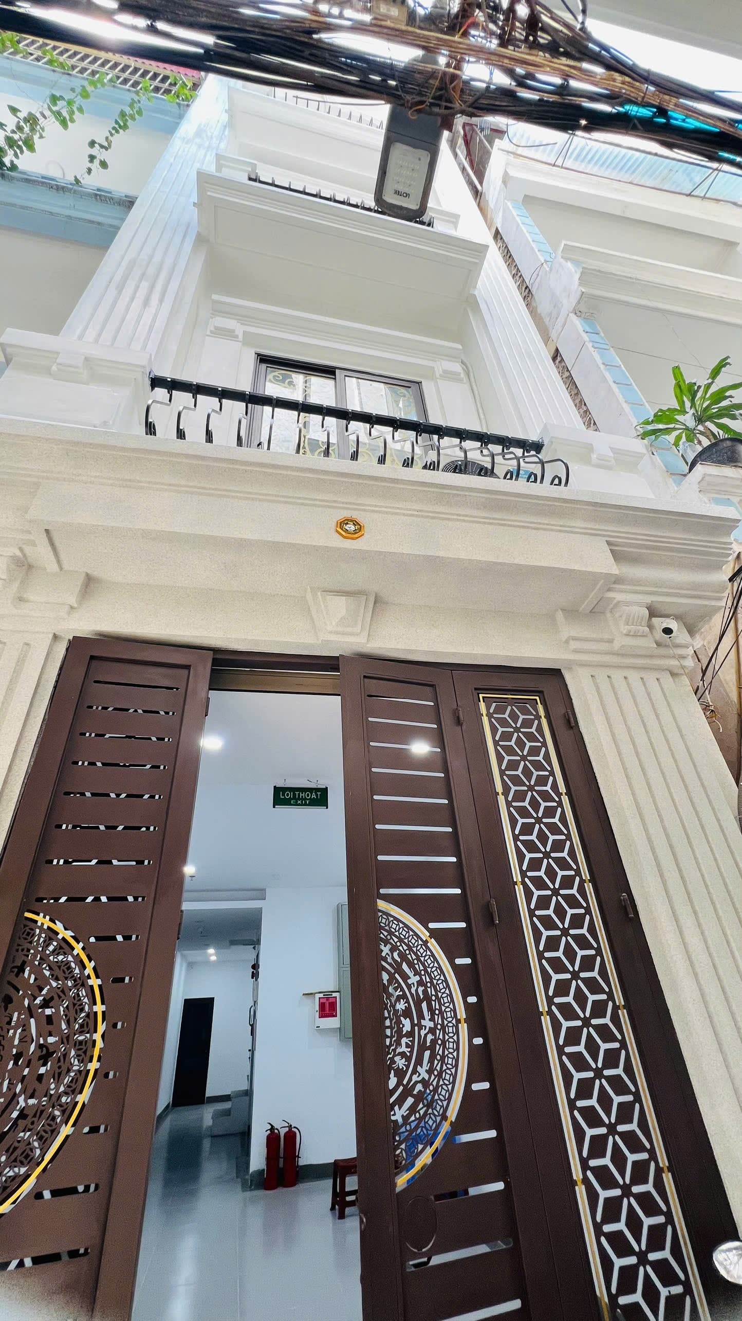 Nhà đất mặt phố, Cầu Giấy, Hà Nội - 44m² giá 30 tỷ