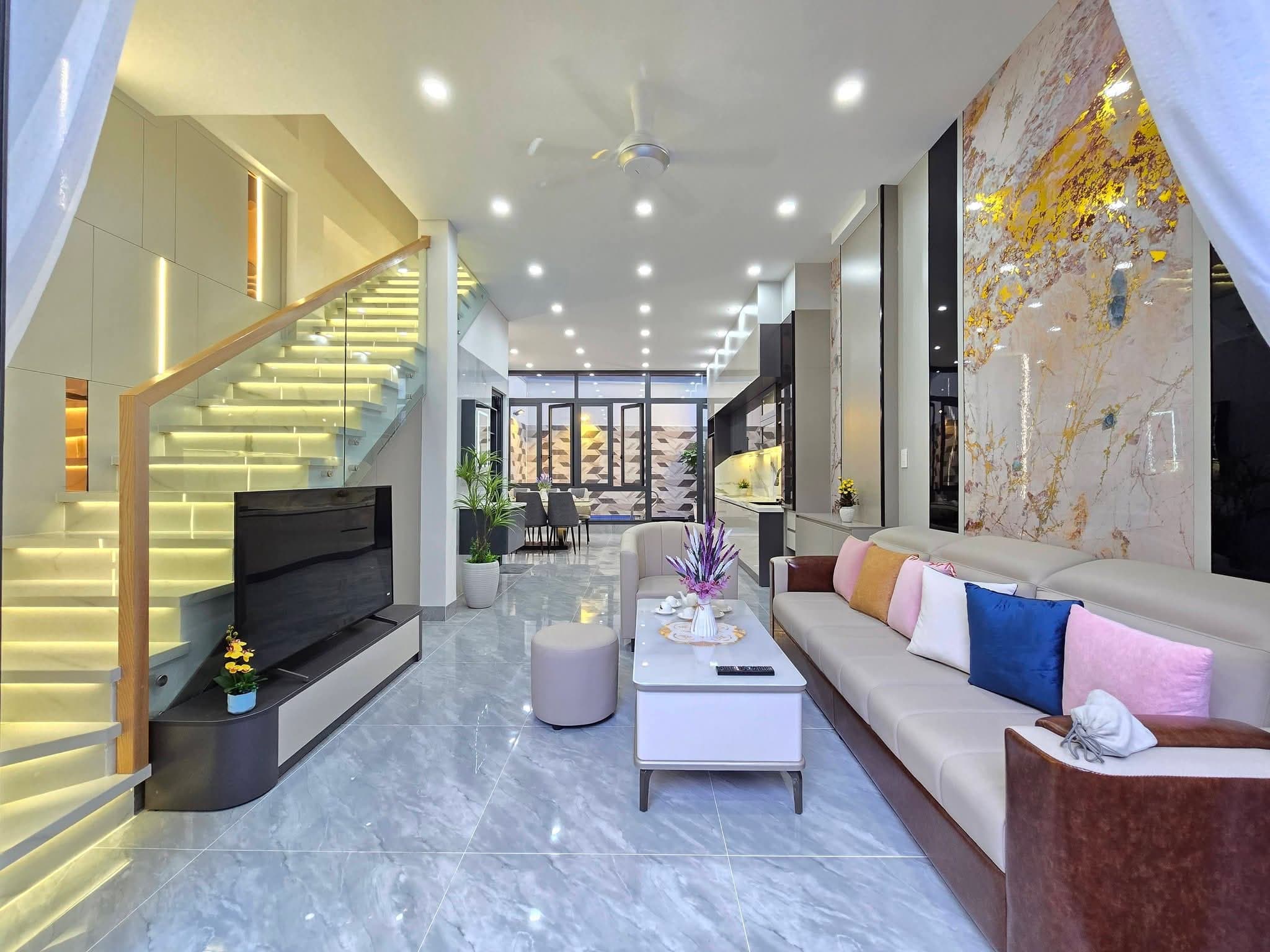 Nhà đất mặt phố, Hải Châu, Đà Nẵng - 71m² giá 7.4 tỷ