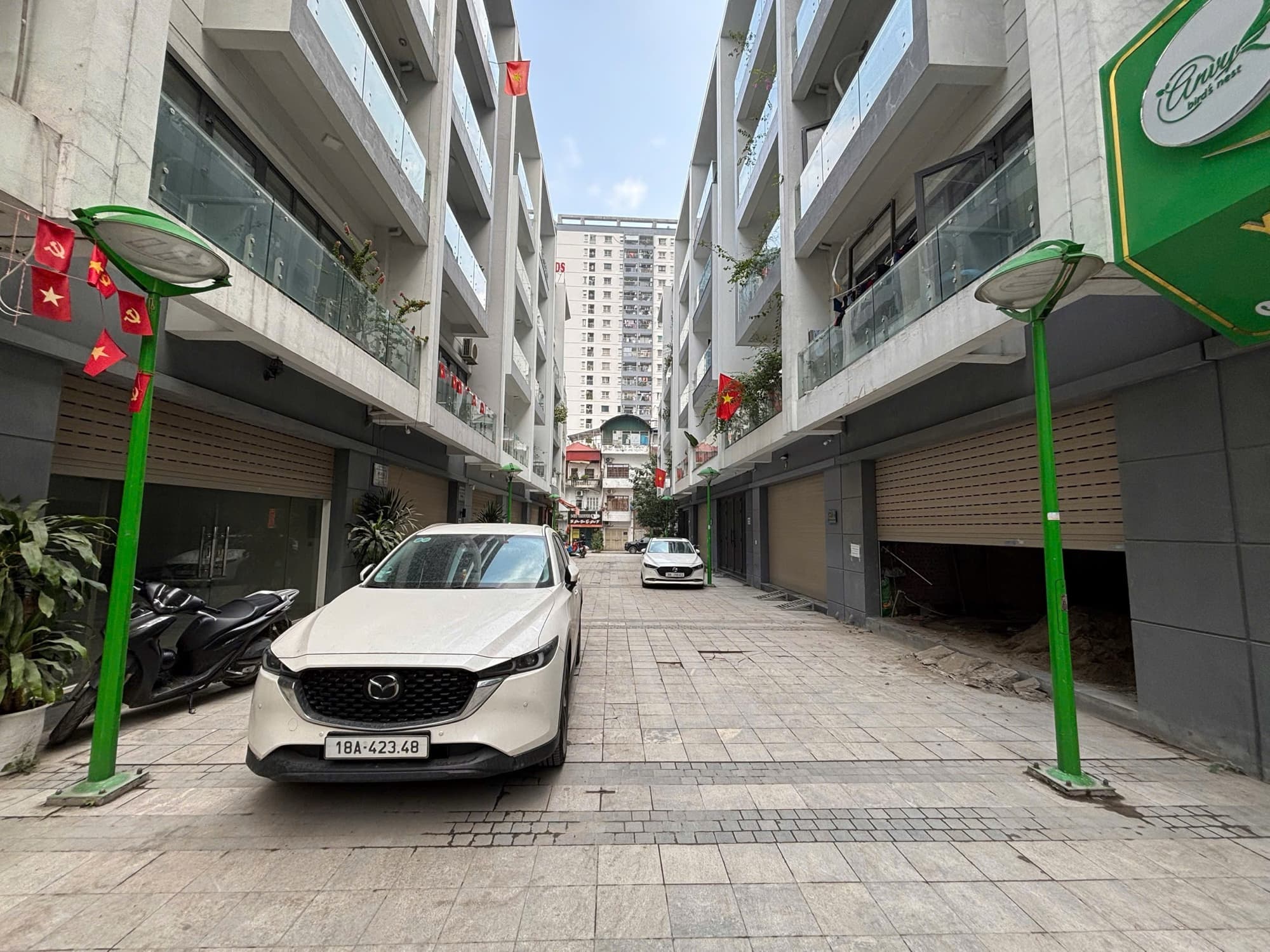Nhà đất mặt phố, Hoàng Mai, Hà Nội - 68m² giá 41.6 tỷ