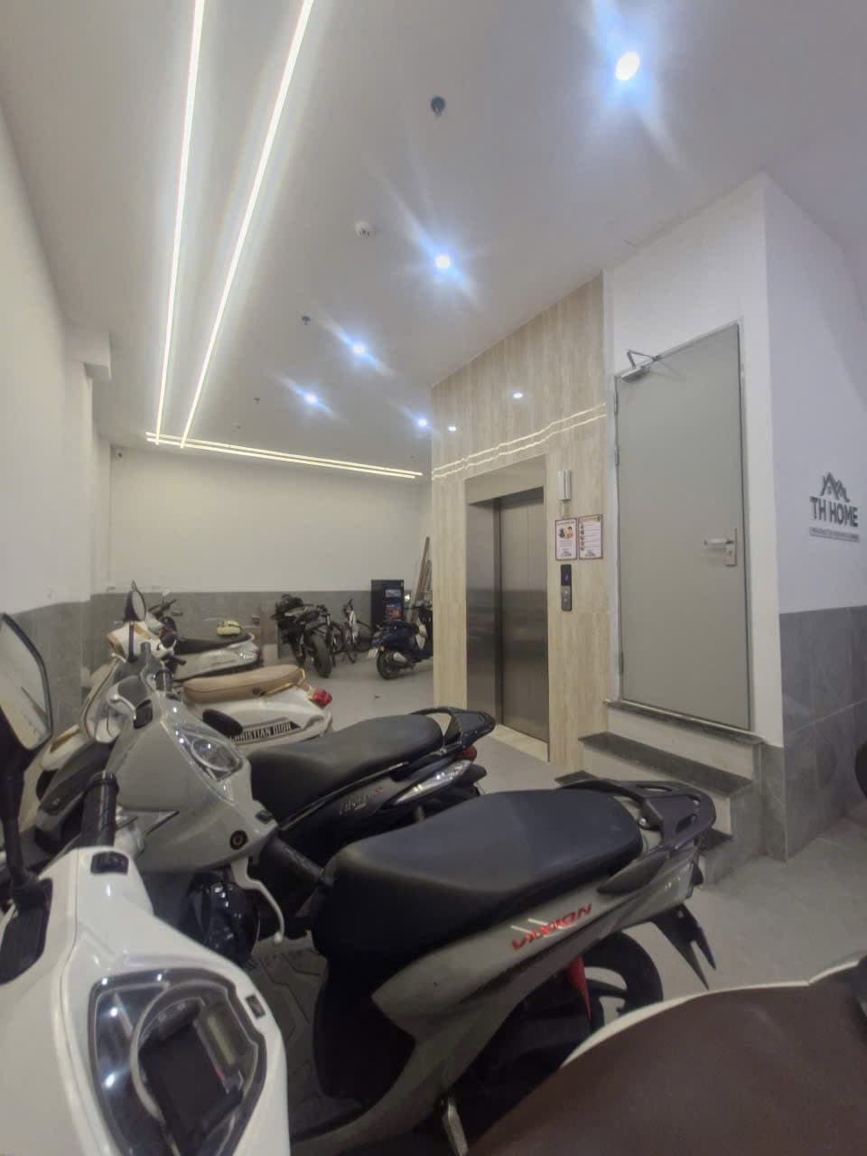 Nhà đất mặt phố Hà Đông, Hà Nội - 72m² giá 29.5 tỷ