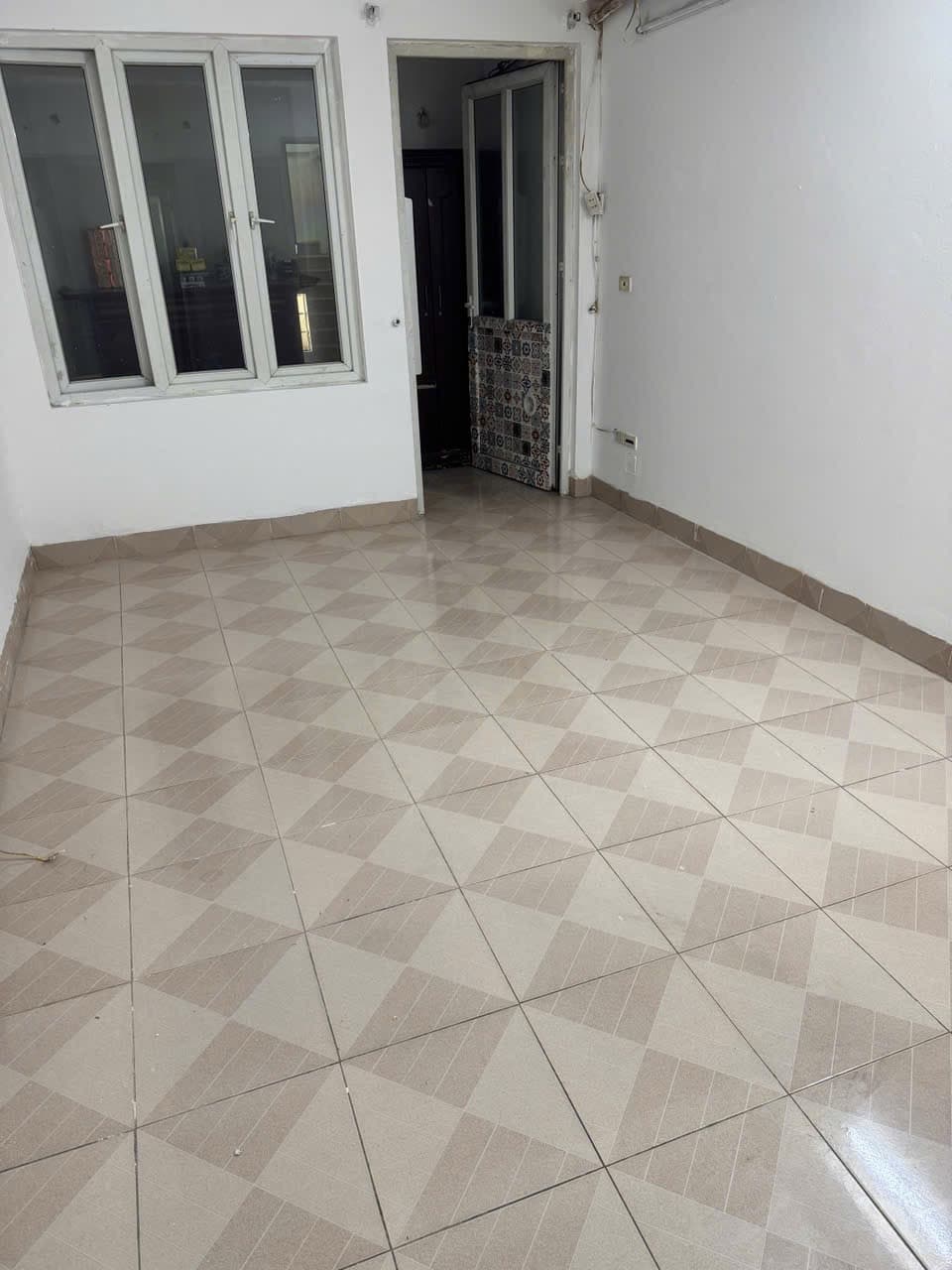 Nhà đất mặt phố Long Biên, Hà Nội - 38m² giá 13 tỷ