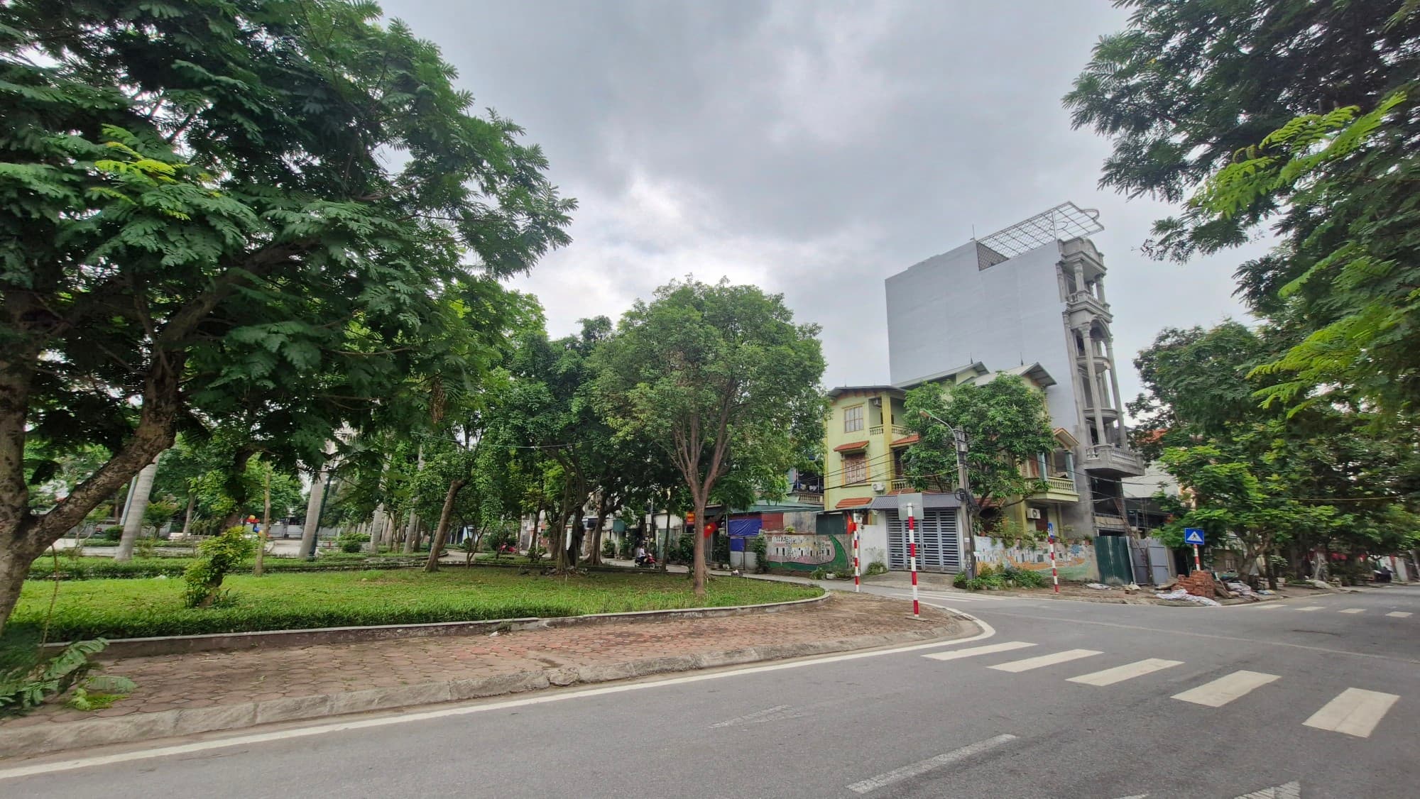 Nhà đất mặt phố, Long Biên, Hà Nội - 93.1m² giá 24.67 tỷ