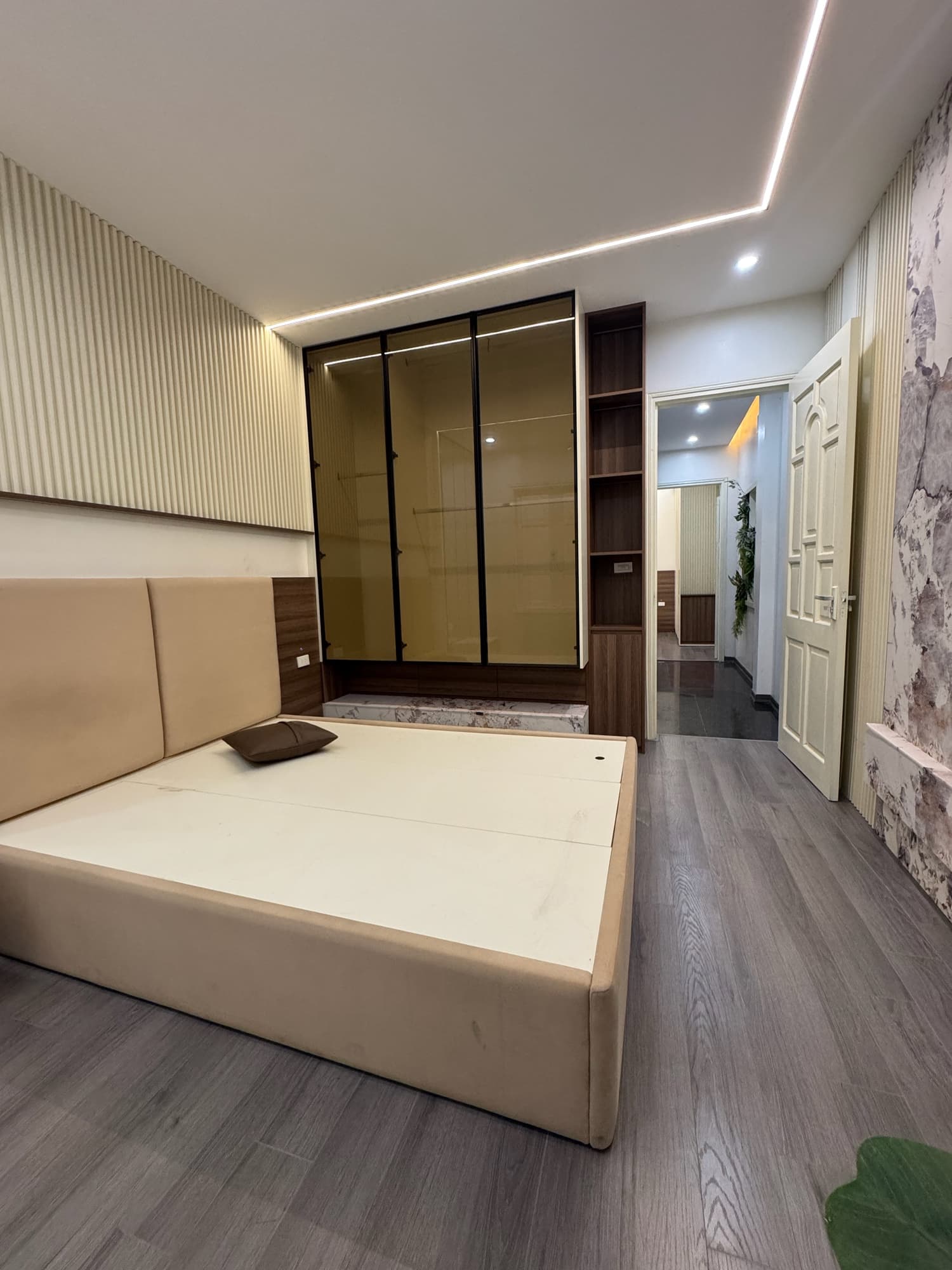 Nhà đất mặt phố, Cầu Giấy, Hà Nội - 38m² giá 11.9 tỷ
