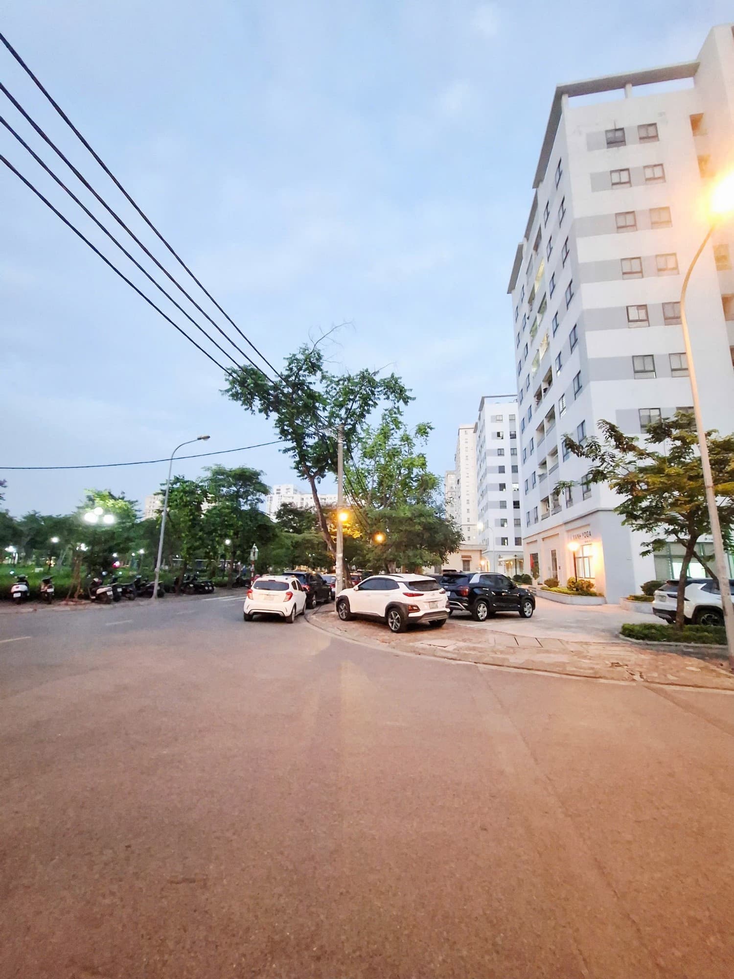 Căn hộ mặt phố Long Biên, Hà Nội - 69m² giá 4.6 tỷ