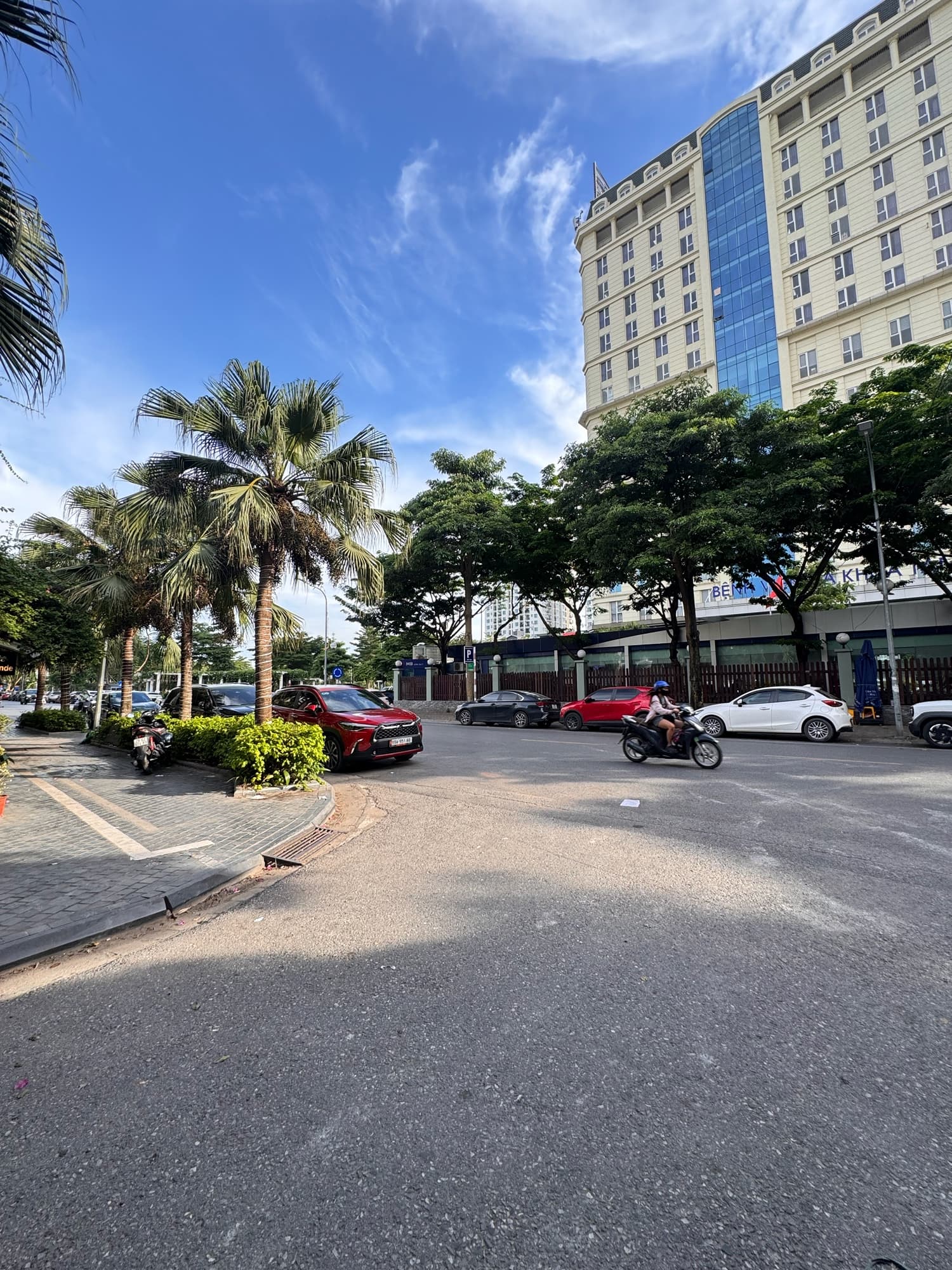 Nhà đất mặt phố, Long Biên, Hà Nội - 139m² giá 24.5 tỷ