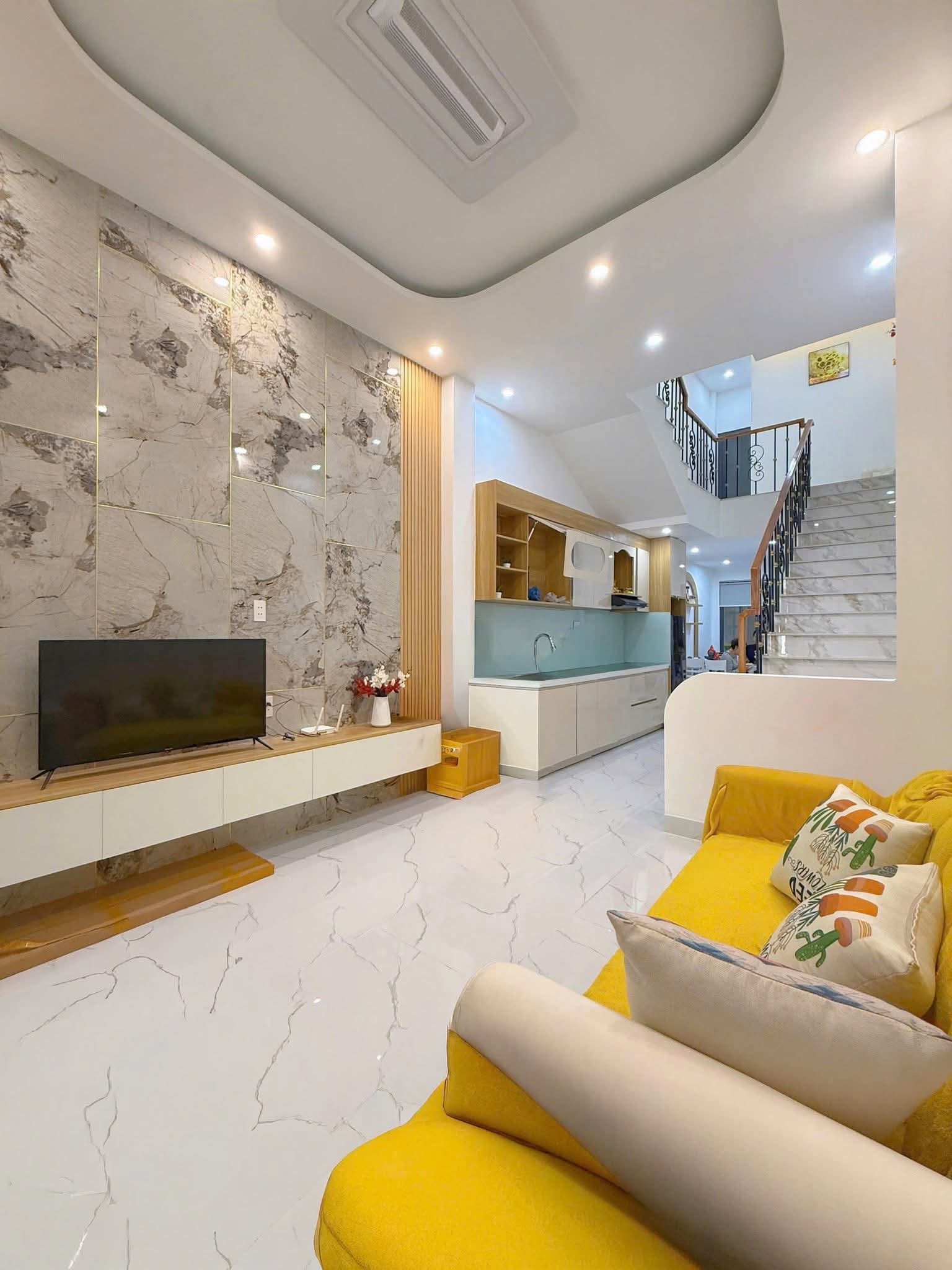 Nhà đất mặt phố, Hải Châu, Đà Nẵng - 67m² giá 5.5 tỷ