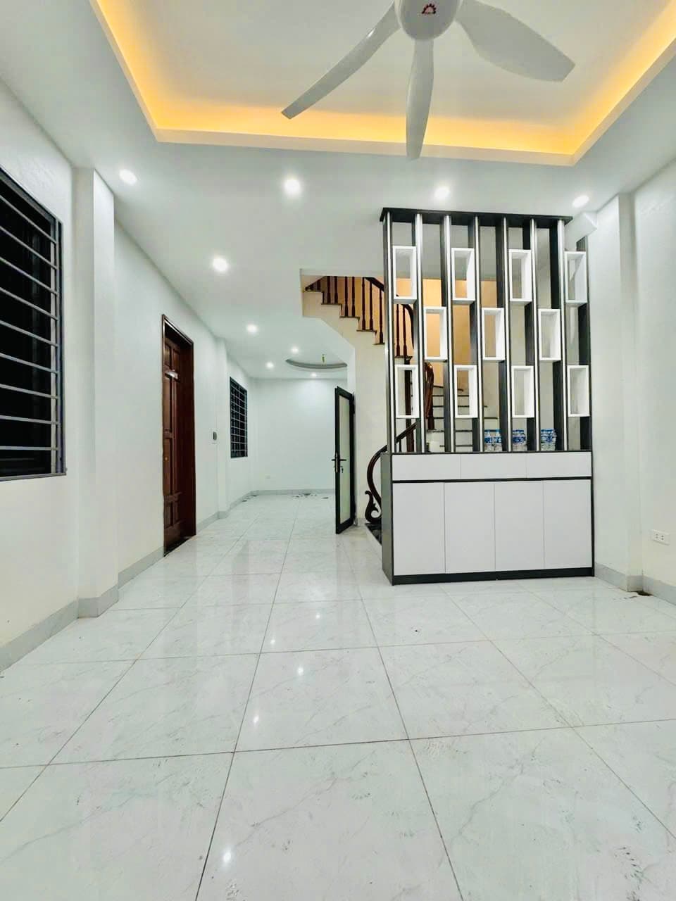 Nhà đất mặt phố, Nam Từ Liêm, Hà Nội - 40m² giá 7.35 tỷ