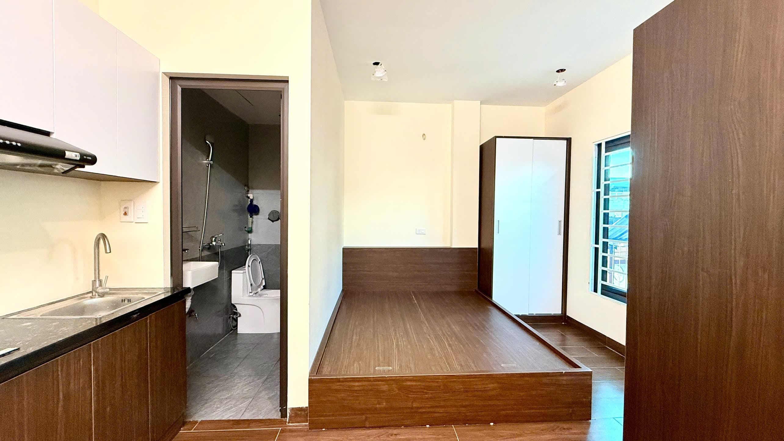 Nhà đất mặt phố, Cầu Giấy, Hà Nội - 65m² giá 22.9 tỷ