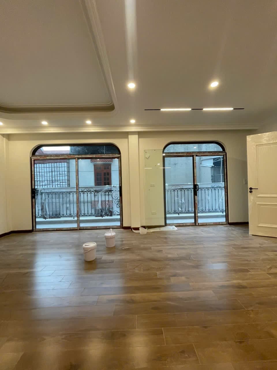 Nhà đất mặt phố, Long Biên, Hà Nội - 57m² giá 17.1 tỷ