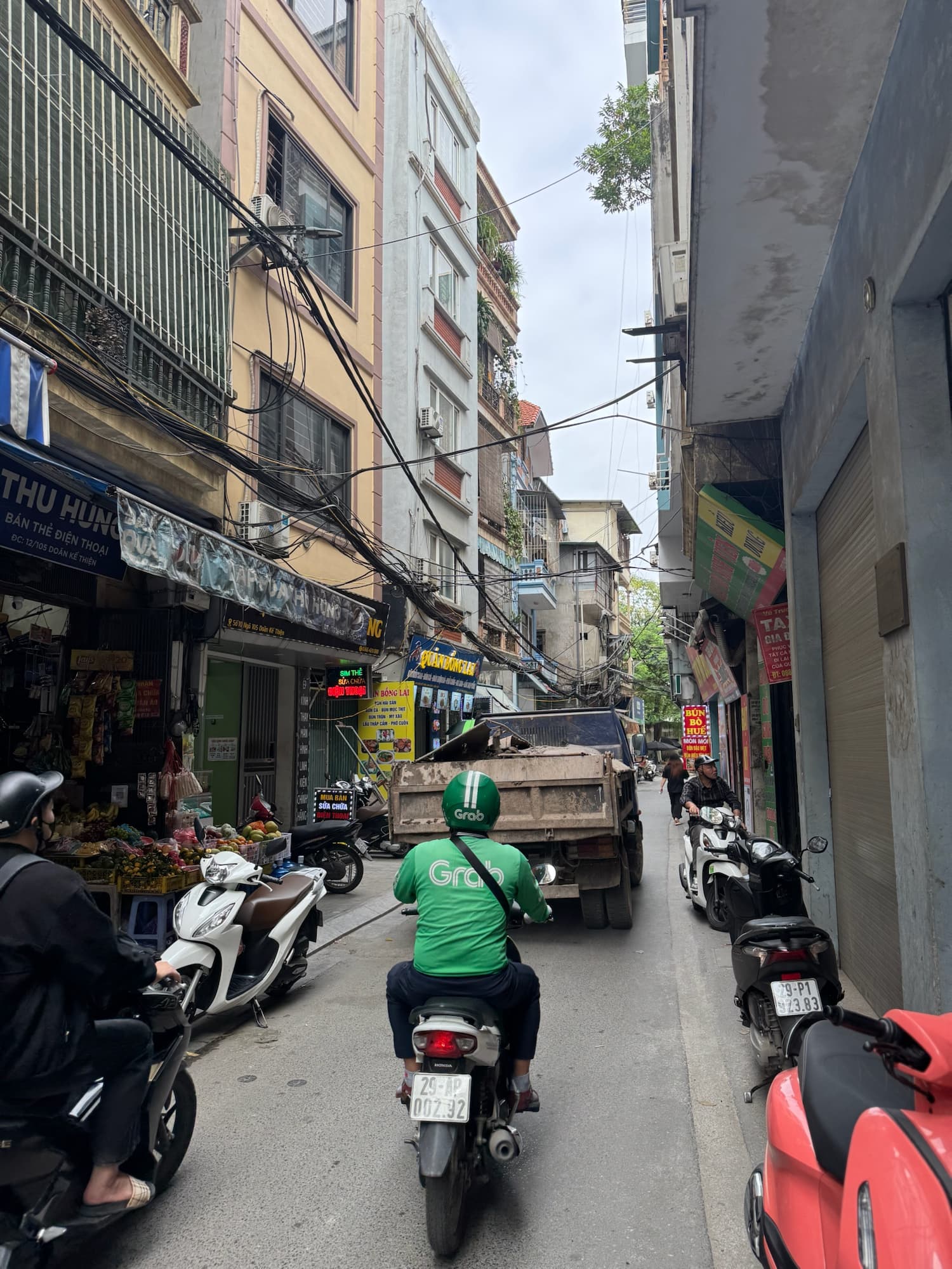 Nhà đất mặt phố, Cầu Giấy, Hà Nội - 90m² giá 25.5 tỷ