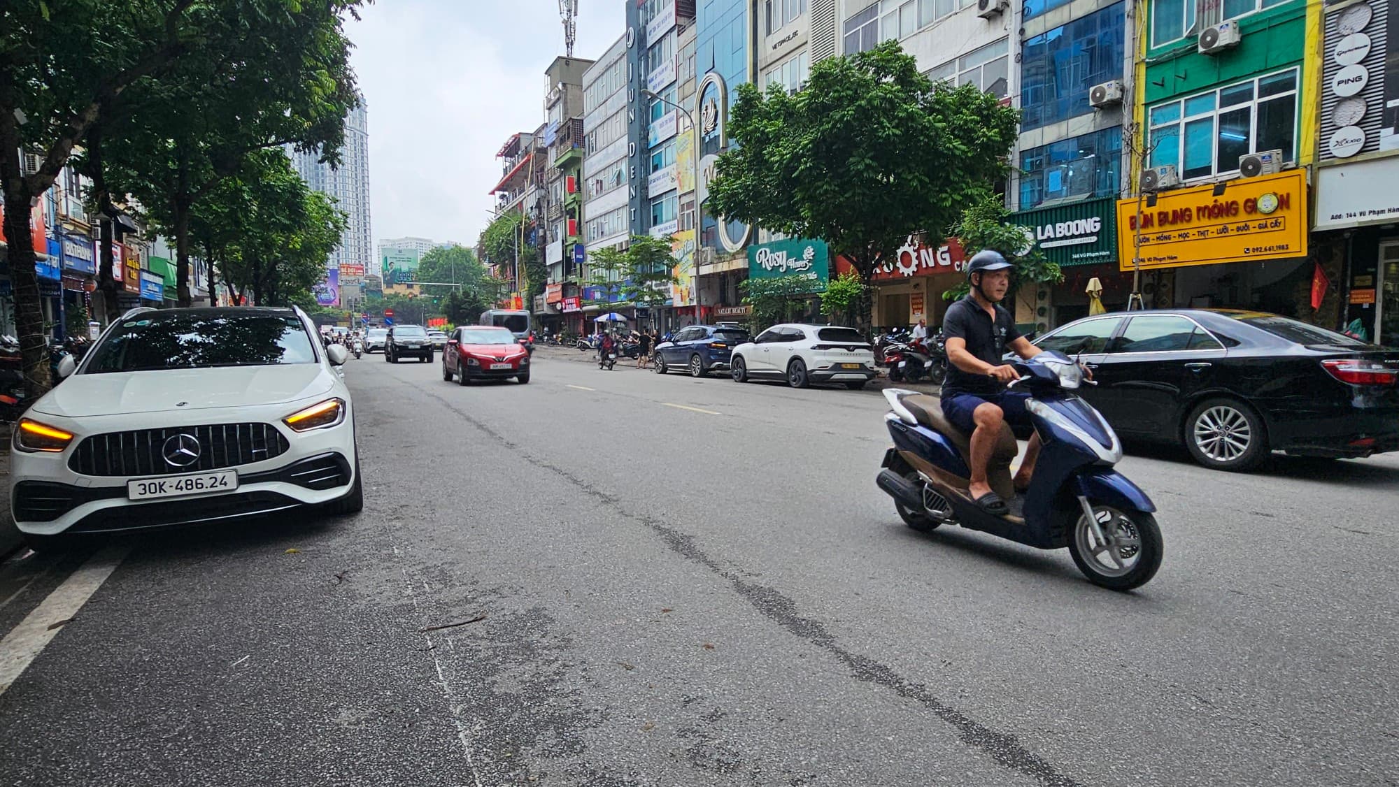 Nhà đất mặt phố, Cầu Giấy, Hà Nội - 72m² giá 78.6 tỷ