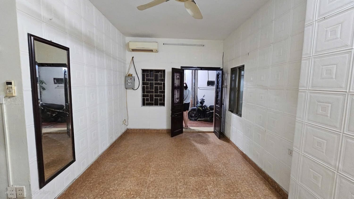 Nhà đất mặt phố, Hoàn Kiếm, Hà Nội - 25m² giá 10.6 tỷ