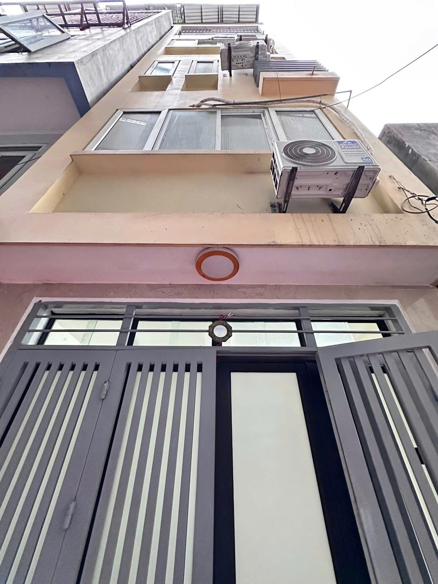 Nhà đất mặt phố, Cầu Giấy, Hà Nội - 31m² giá 8.15 tỷ