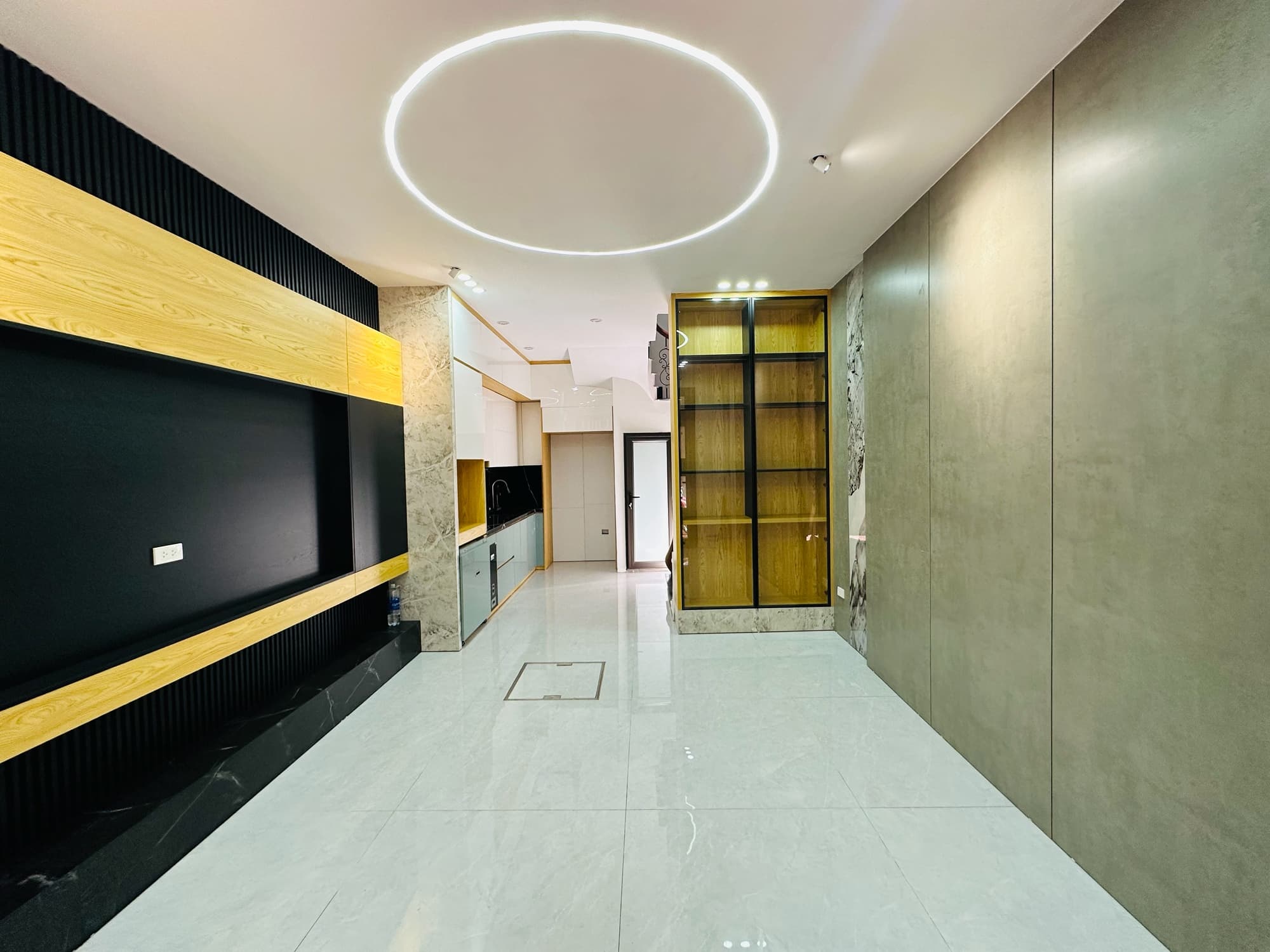 Nhà đất mặt phố, Tây Hồ, Hà Nội - 33m² giá 10.9 tỷ