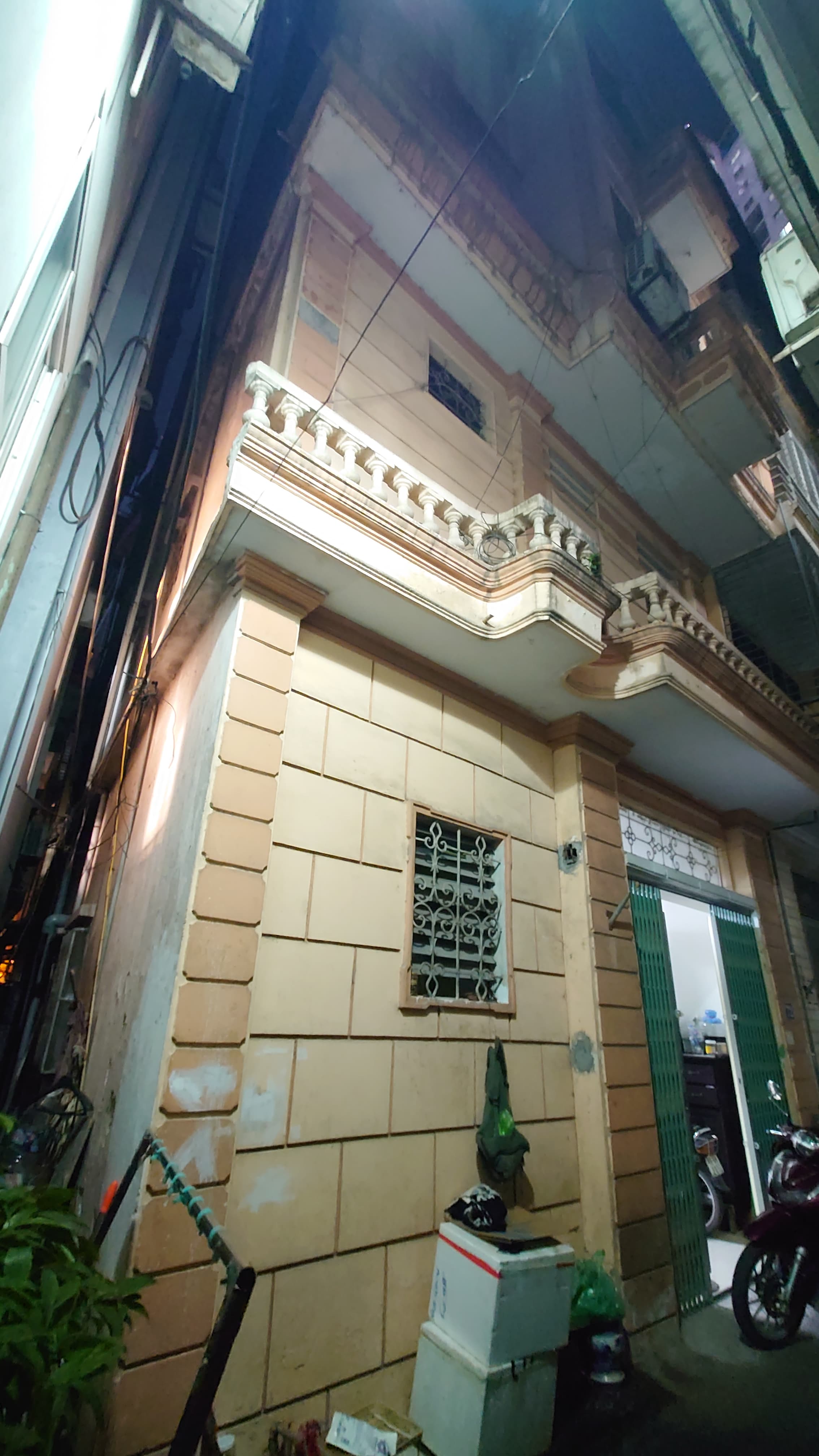 Nhà đất mặt phố, Cầu Giấy, Hà Nội - 62m² giá 25 tỷ