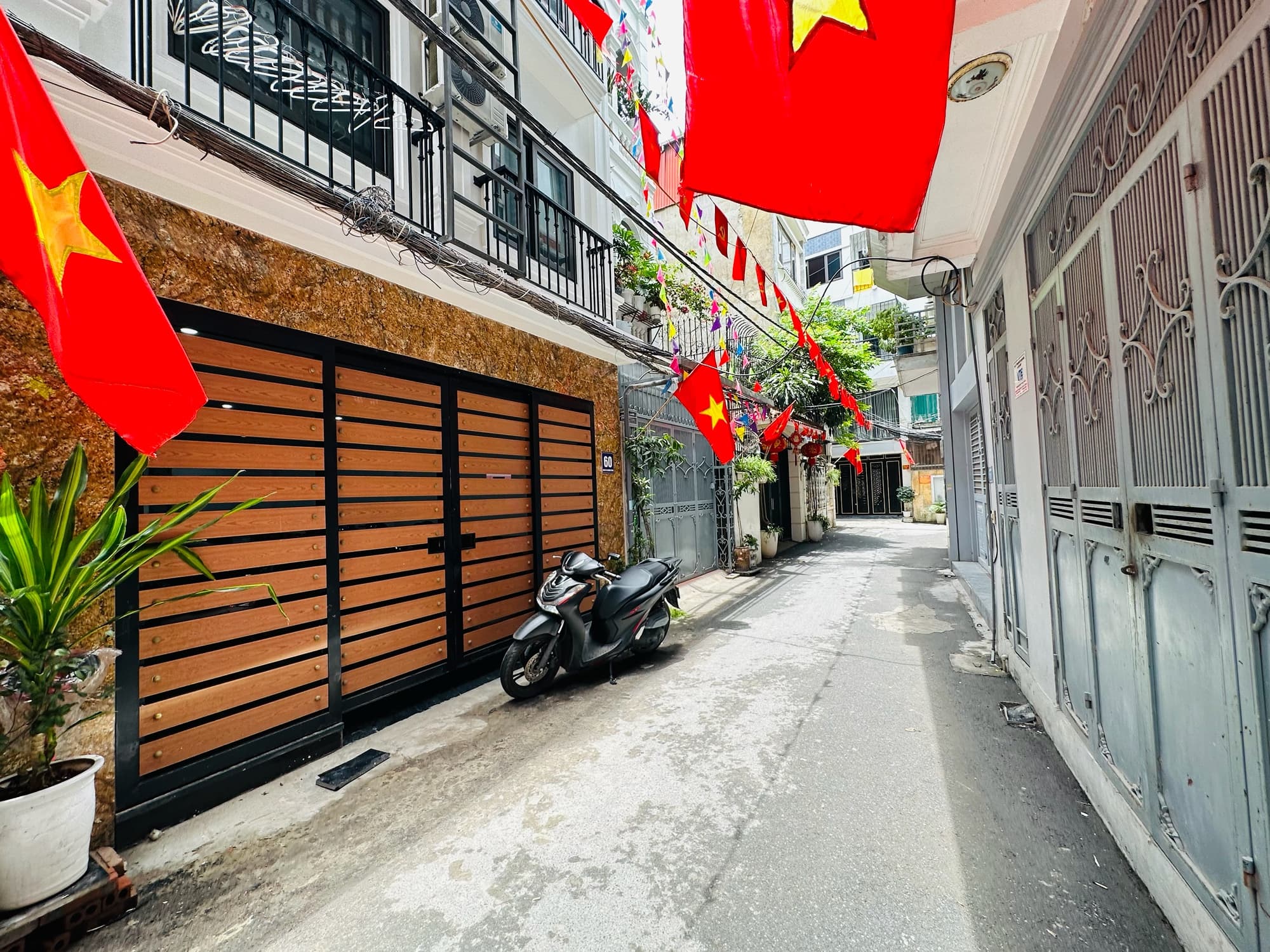 Nhà đất mặt phố, Thanh Xuân, Hà Nội - 95m² giá 31.9 tỷ